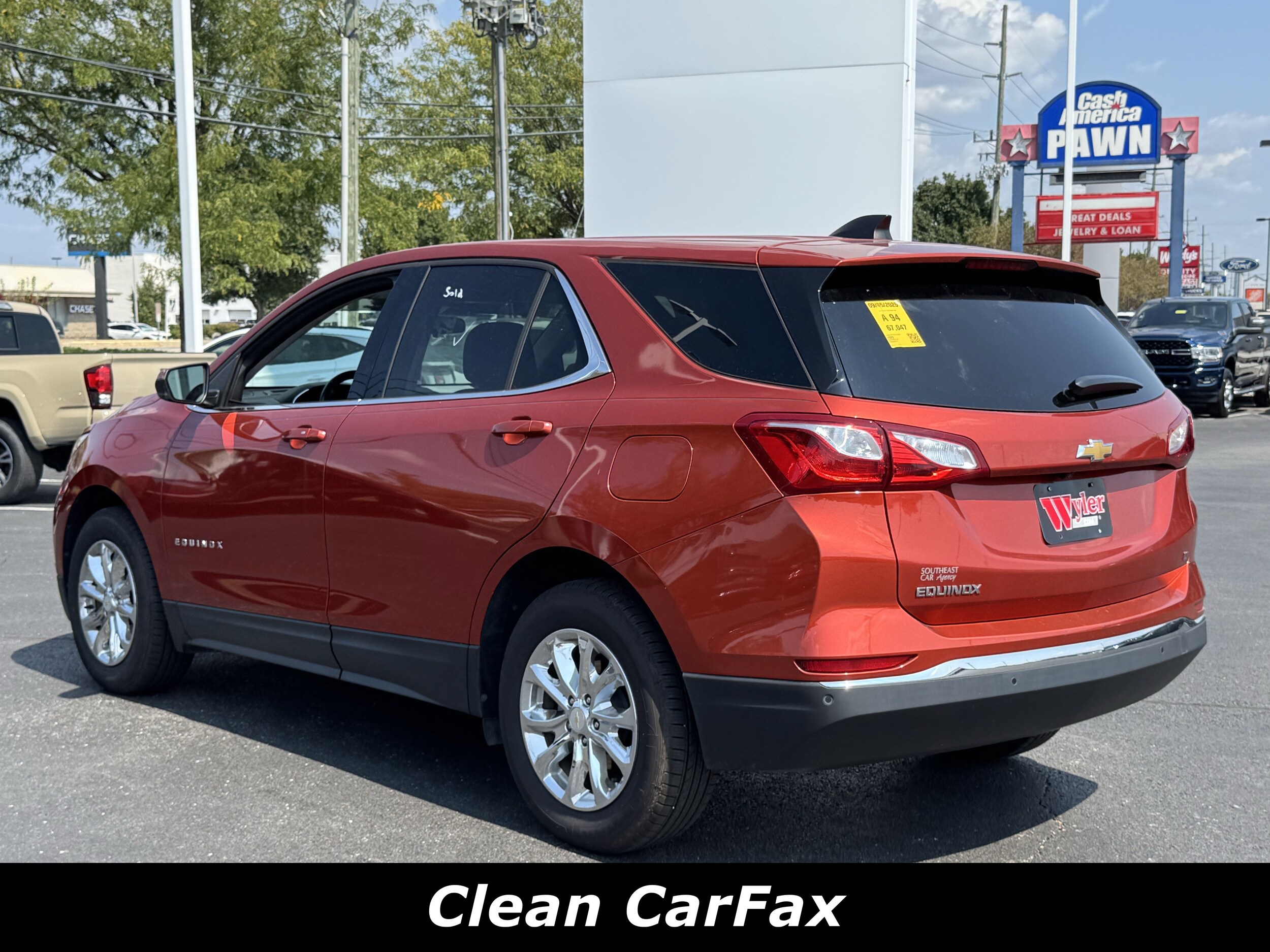 2020 Chevrolet Equinox photo 2