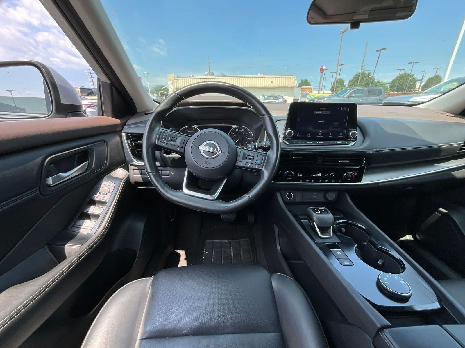 2022 Nissan Rogue SV - Photo 11