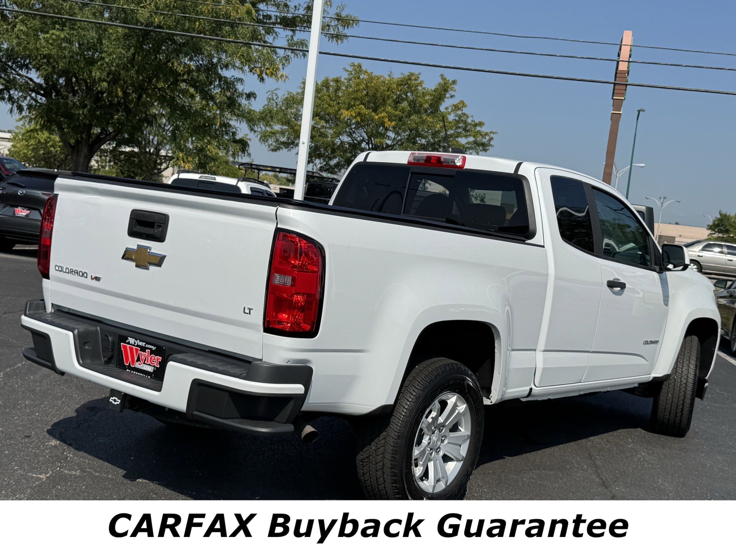 2019 Chevrolet Colorado LT photo 3