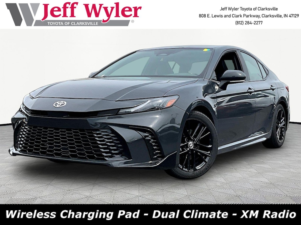 Used 2025 Toyota Camry SE Sedan