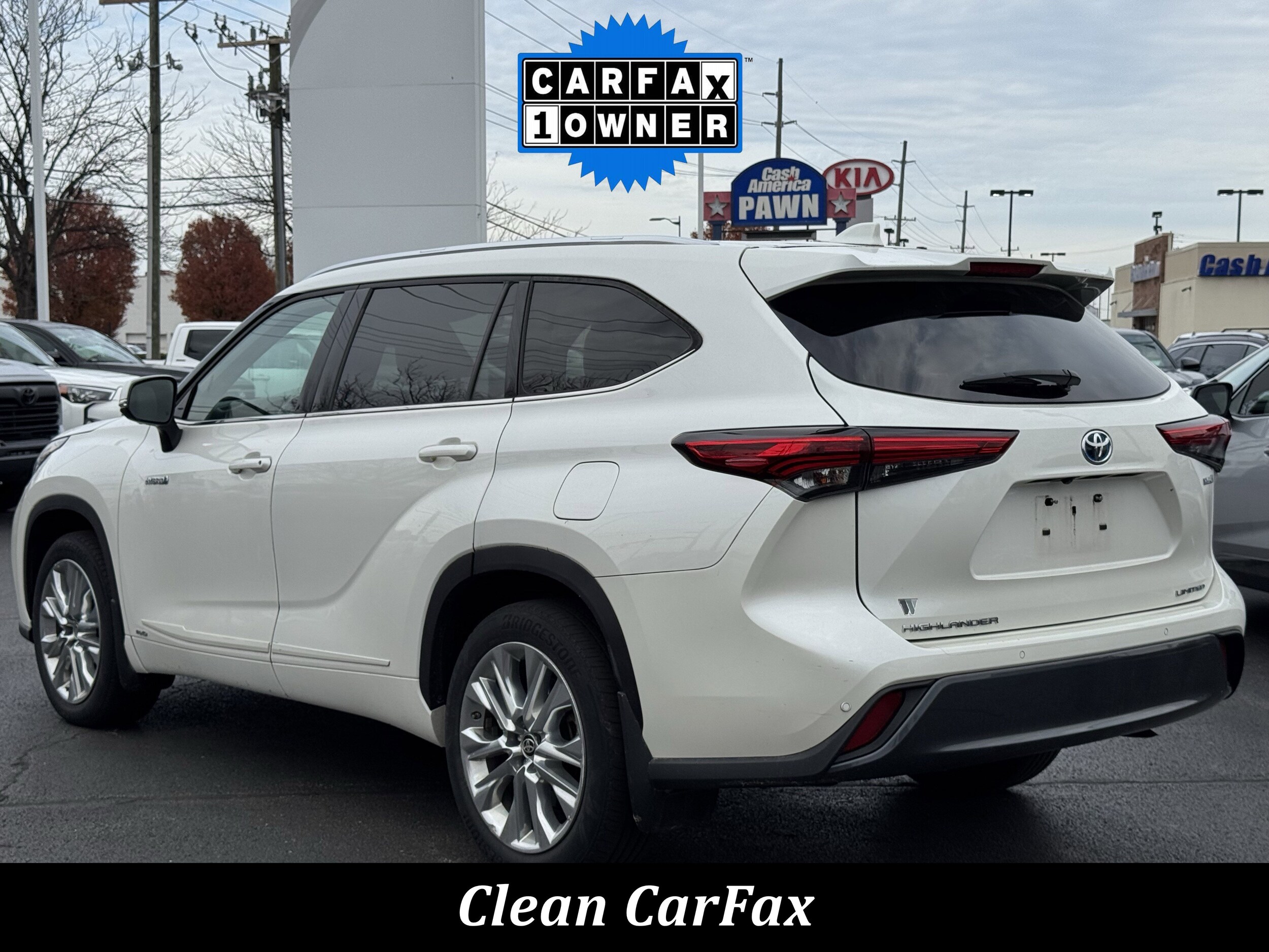 2021 Toyota Highlander Hybrid Limited photo 2