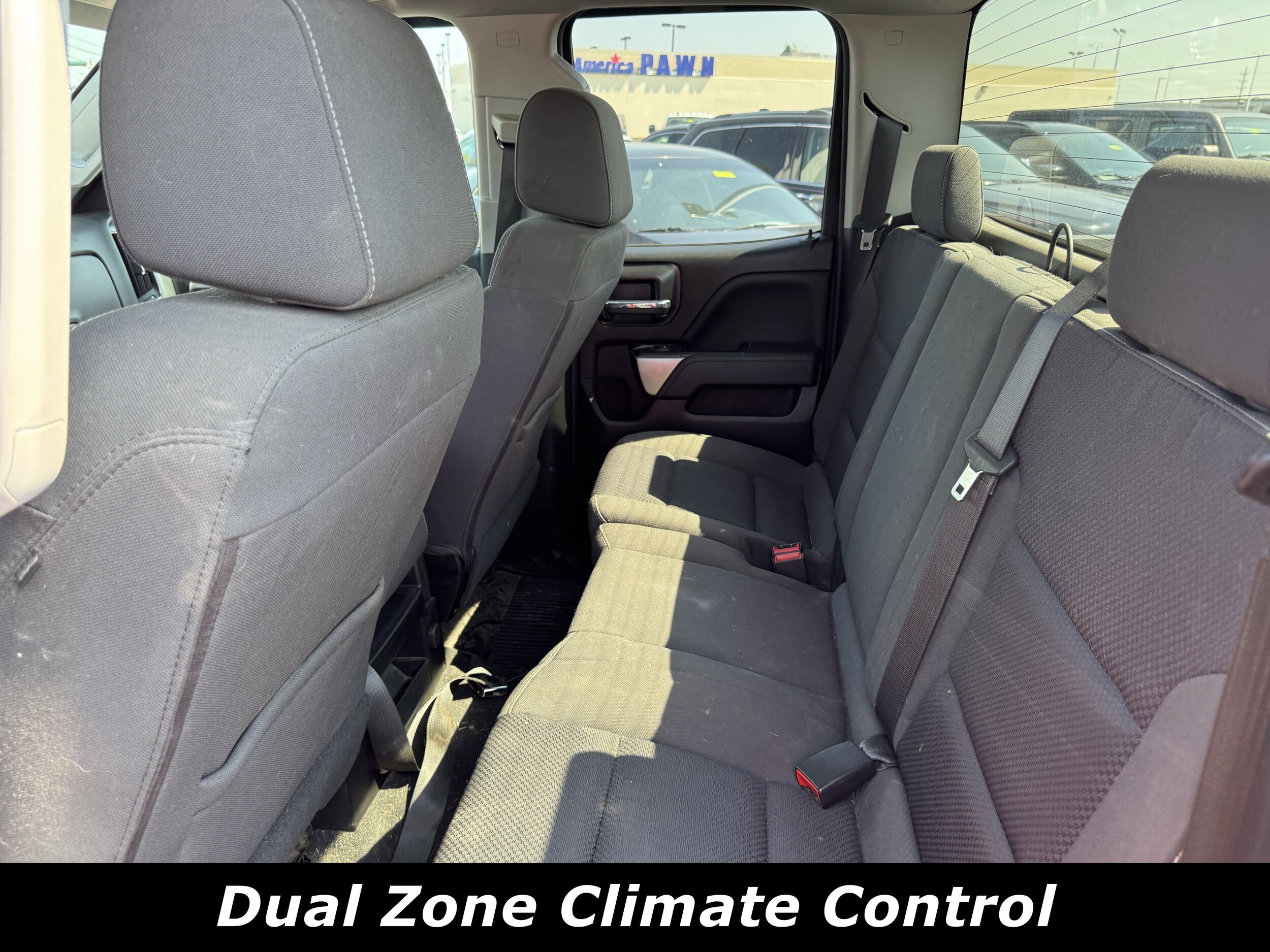 2019 Chevrolet Silverado 1500 LT photo 2