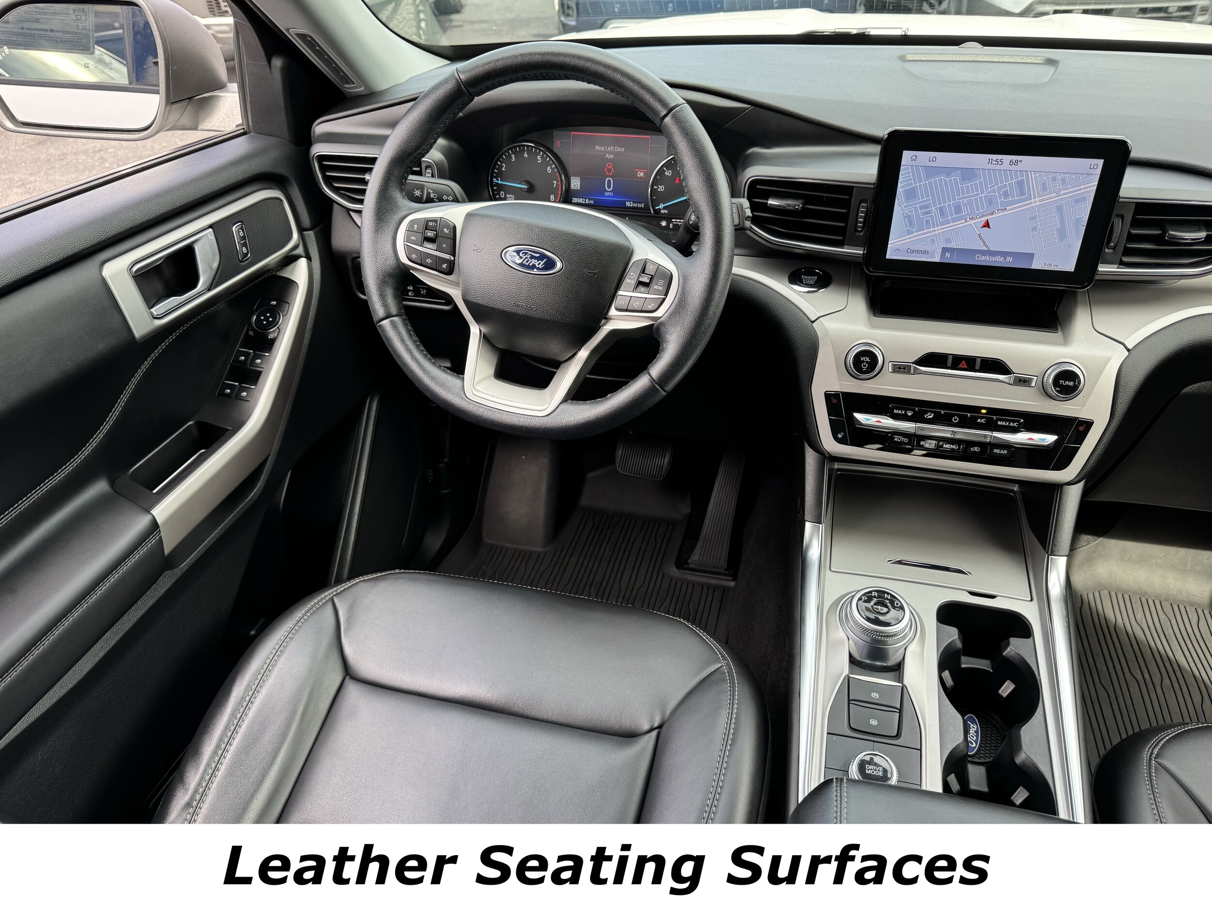 2023 Ford Explorer XLT photo 3