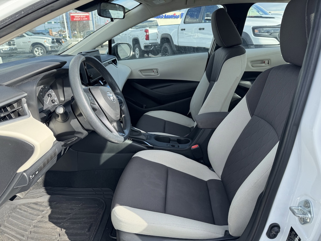Used 2024 Toyota Corolla LE Sedan