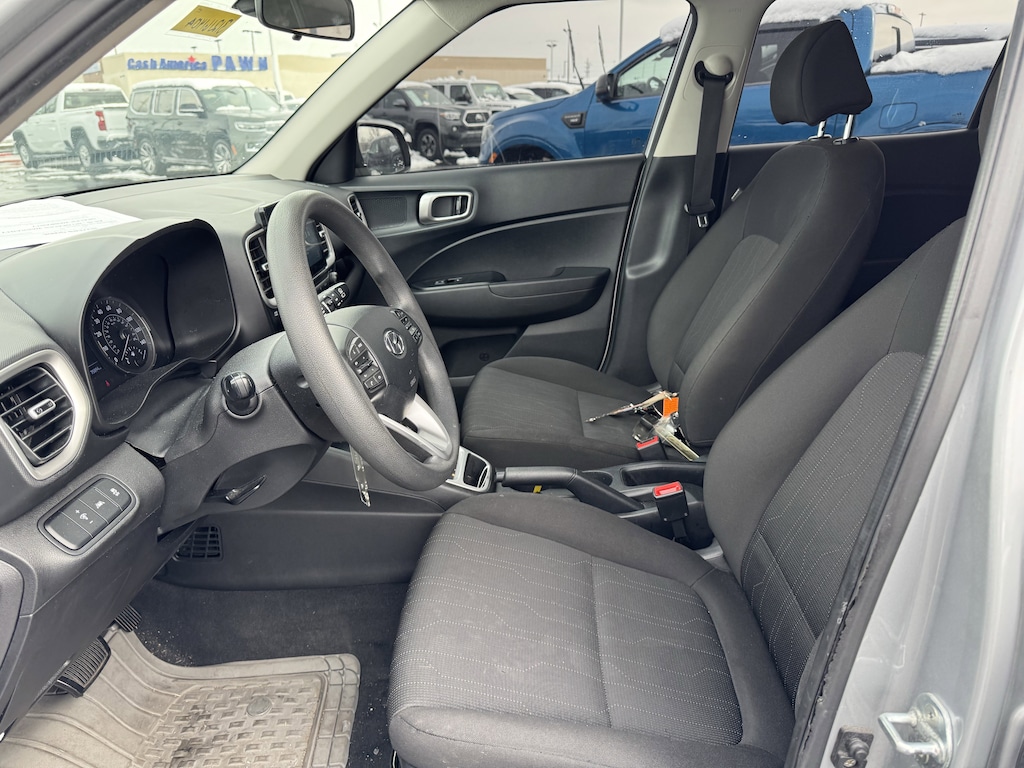 Used 2021 Hyundai Venue SE SUV