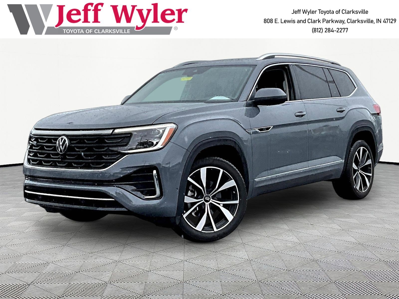 2025 Volkswagen Atlas 2.0T SEL Premium R-Line 4MOTION's photo