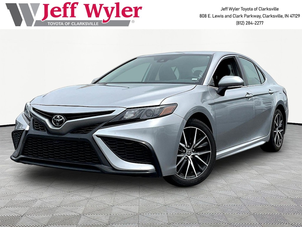 Used 2024 Toyota Camry SE Sedan