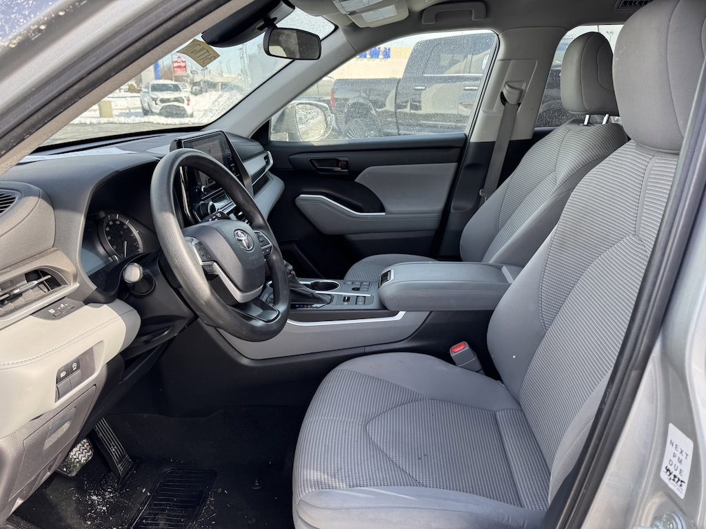 Used 2023 Toyota Highlander L SUV