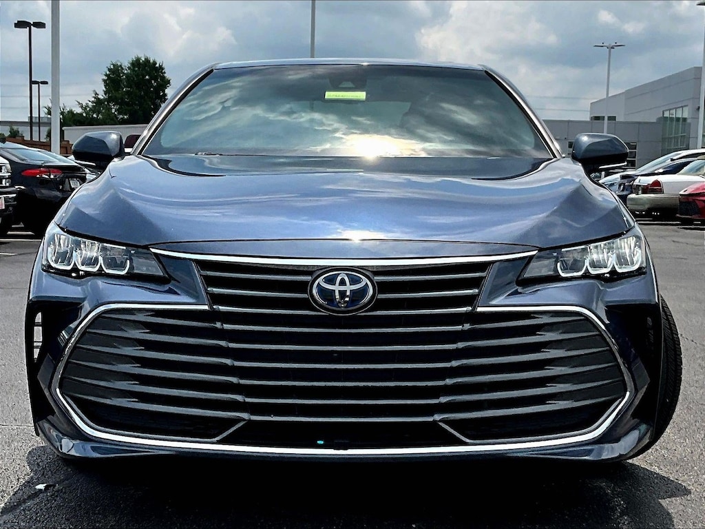 Used 2021 Toyota Avalon Hybrid XLE Sedan
