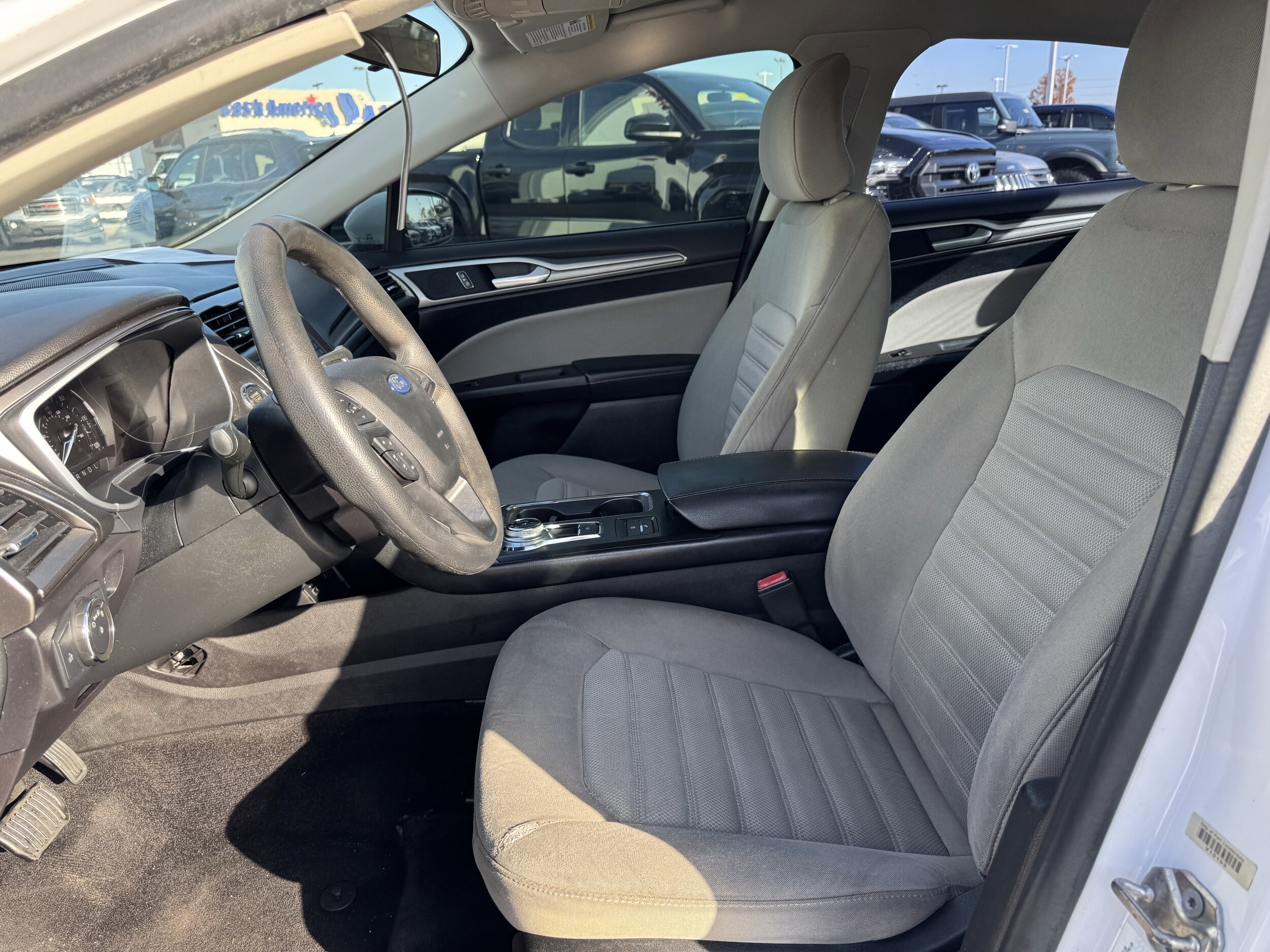 2017 Ford Fusion Hybrid S photo 4