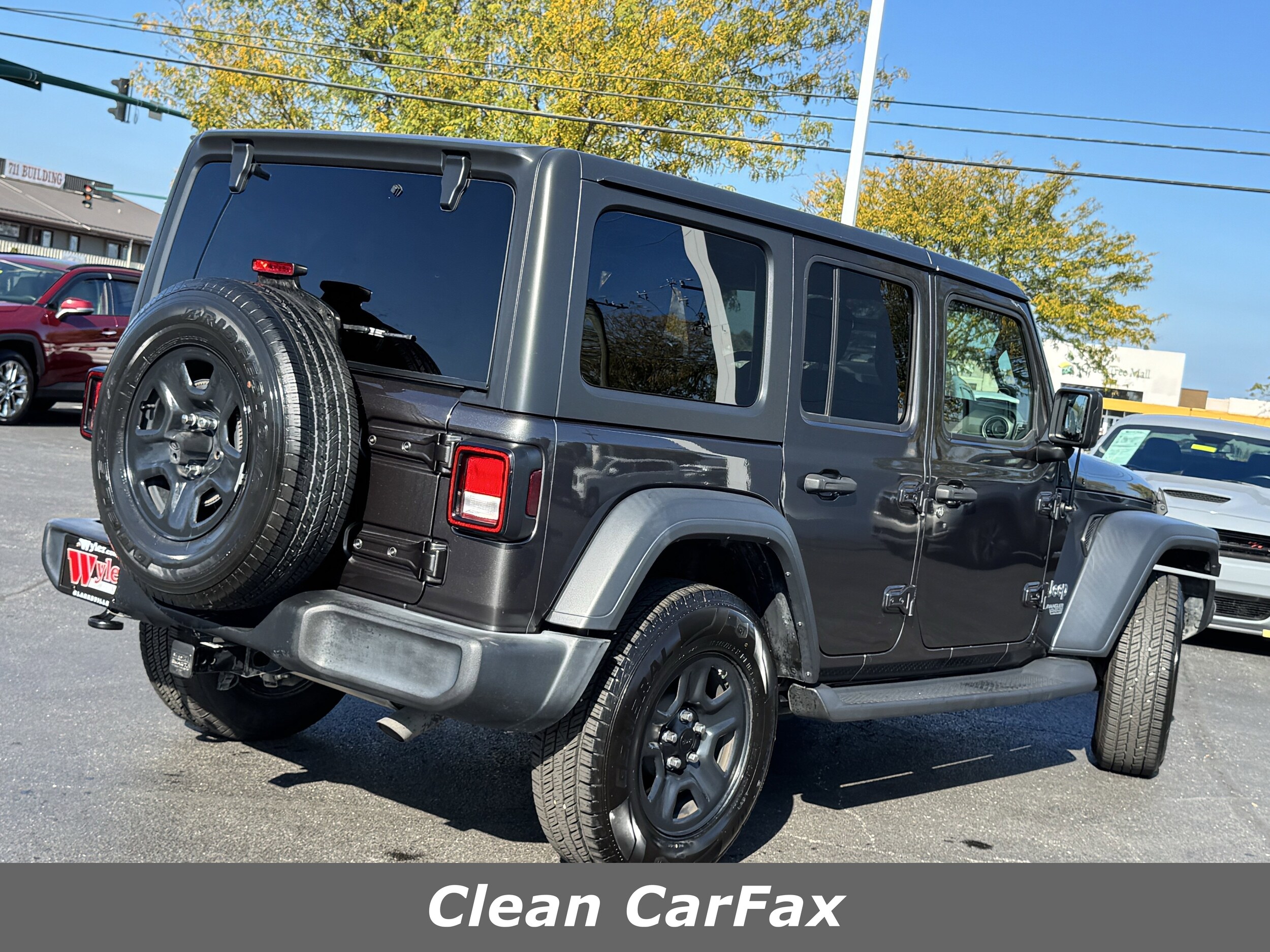 2018 Jeep Wrangler Unlimited Sport photo 3