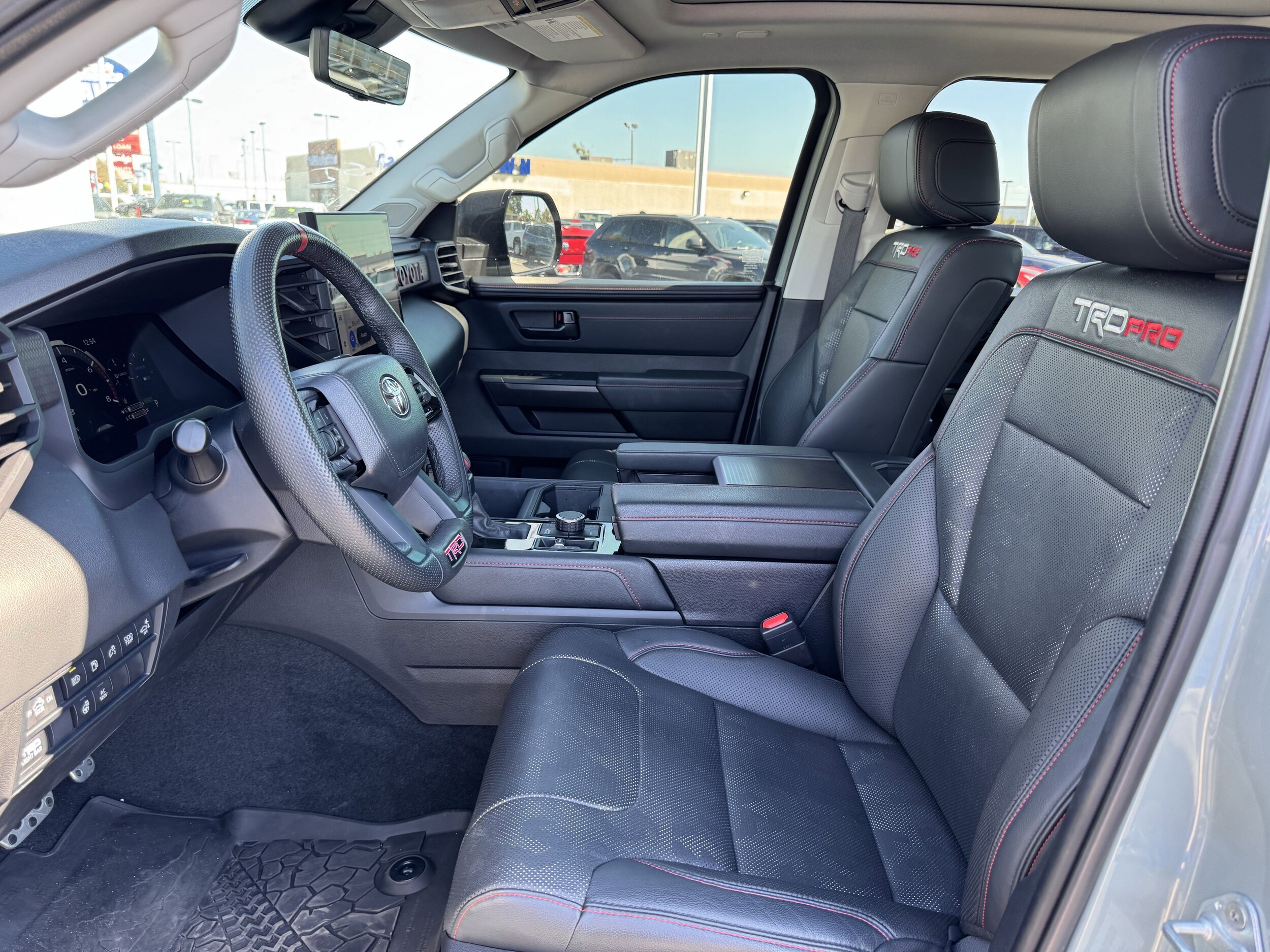 2022 Toyota Tundra TRD Pro CrewMax photo 3