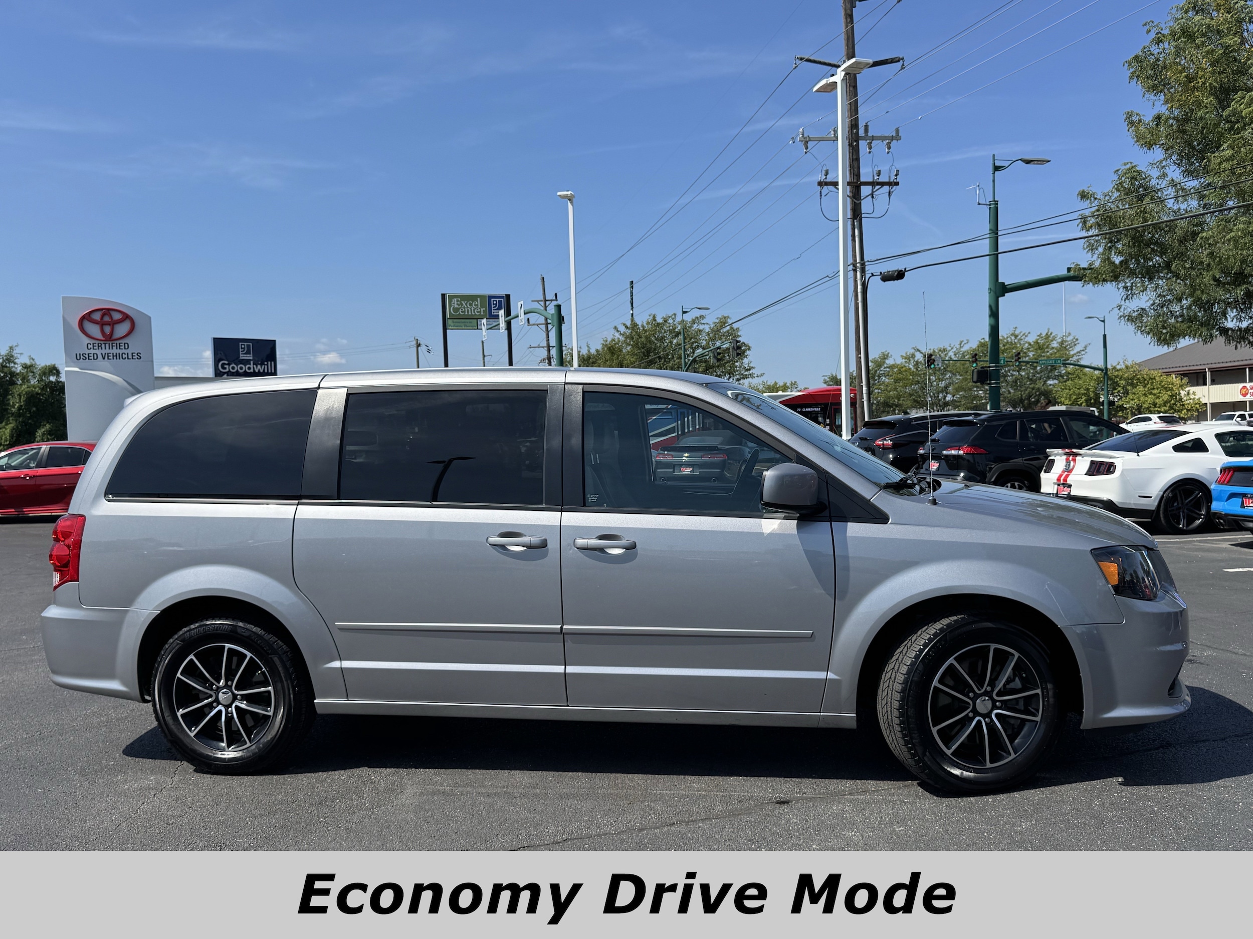 Used 2016 Dodge Grand Caravan SXT Plus with VIN 2C4RDGCG0GR107675 for sale in Clarksville, IN