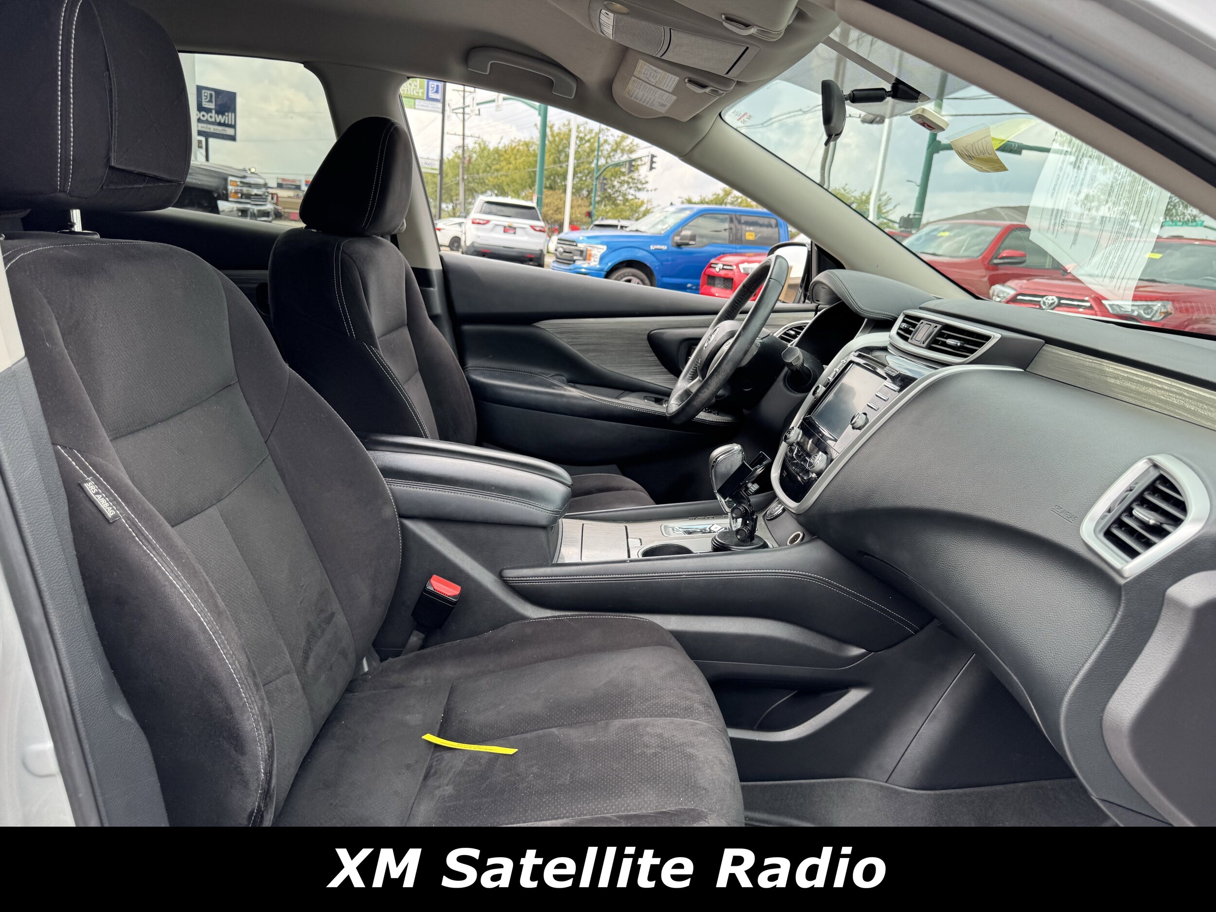 2016 Nissan Murano SV photo 3