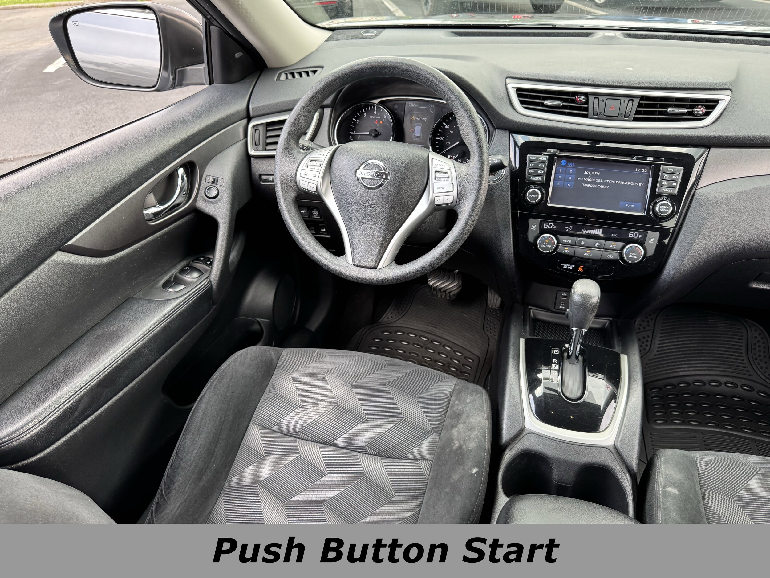 2016 Nissan Rogue SV photo 4