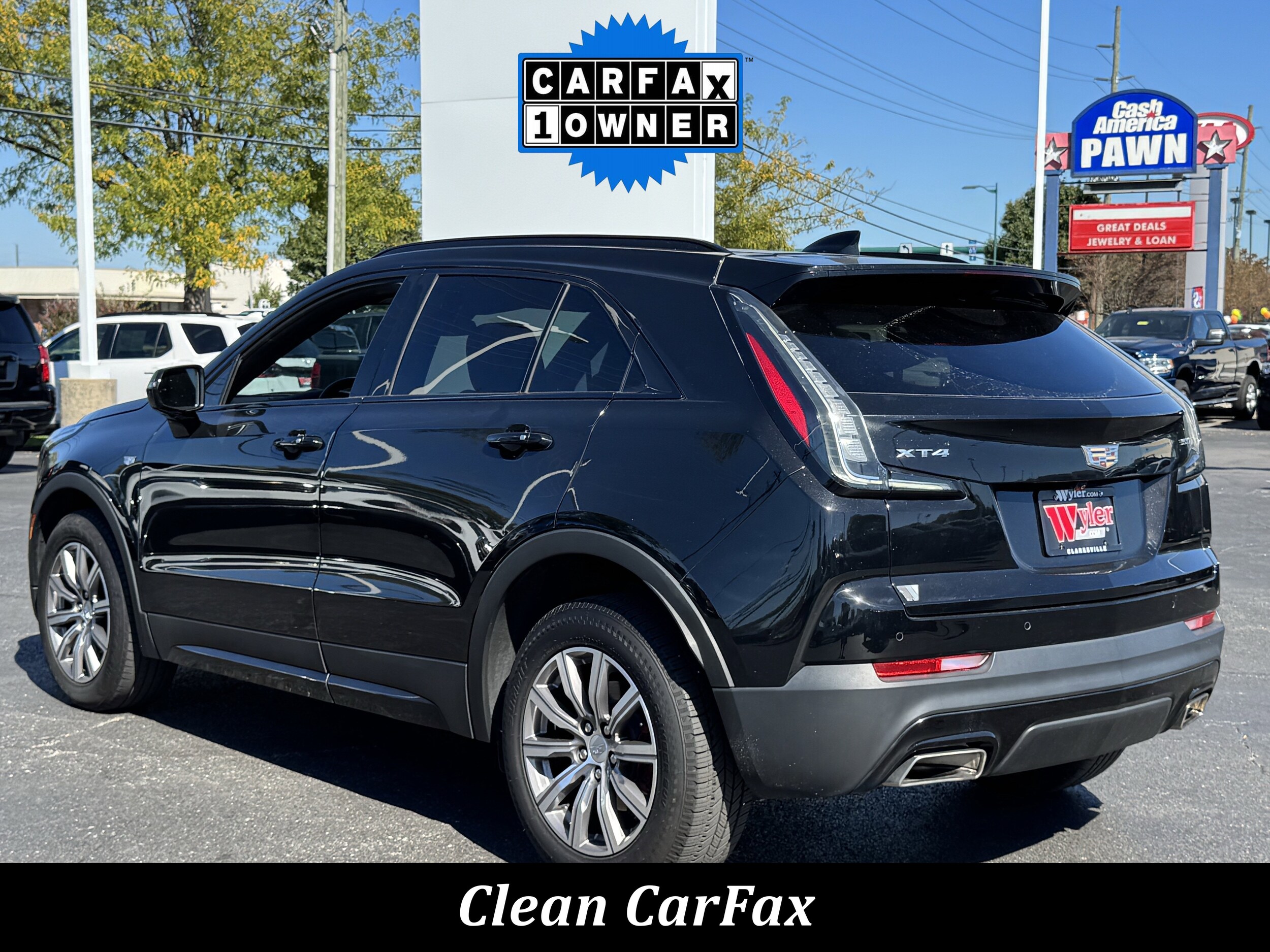 2021 Cadillac XT4 Sport photo 2