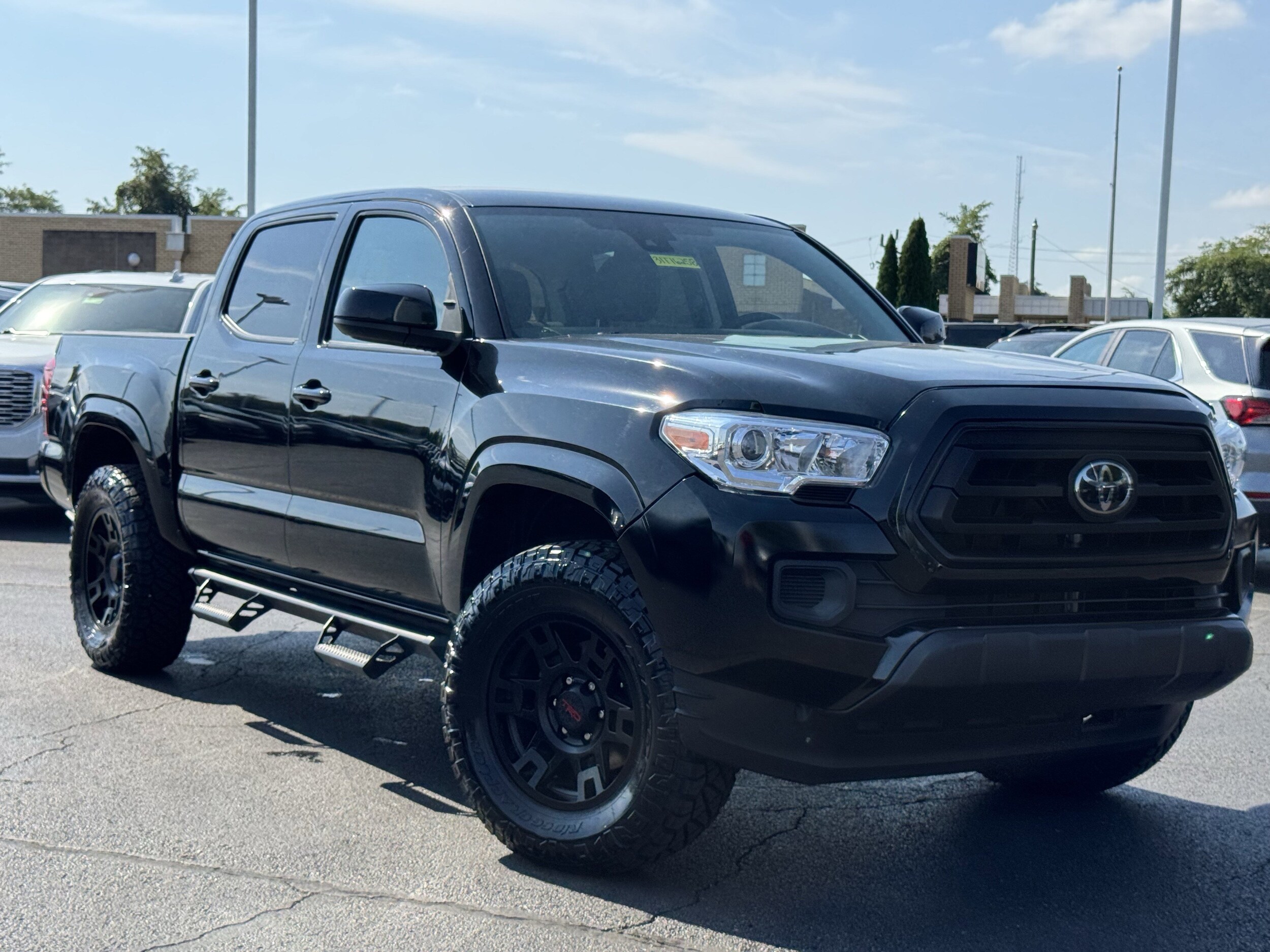 2023 Toyota Tacoma SR V6 photo 2
