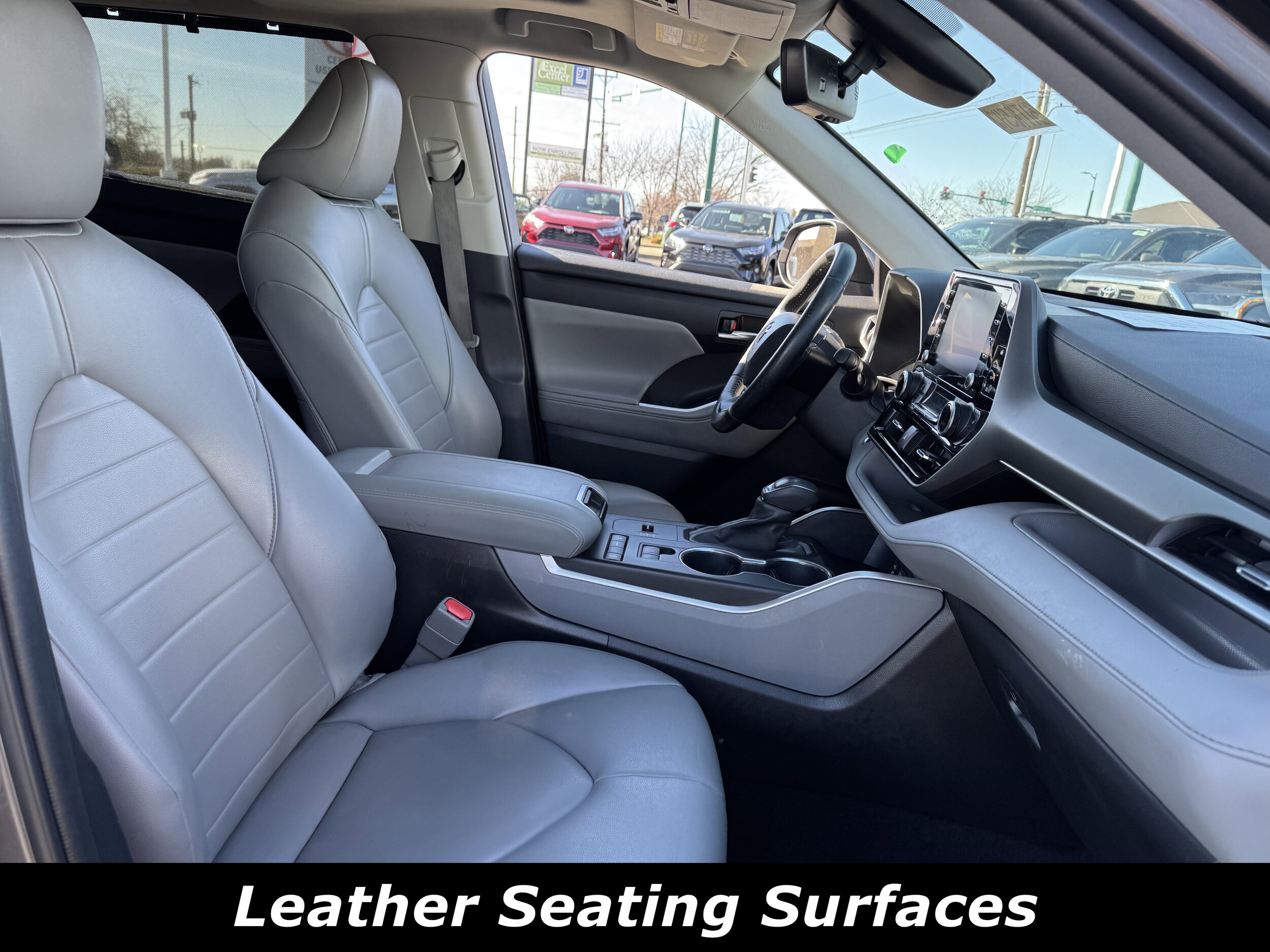 2022 Toyota Highlander XLE photo 4