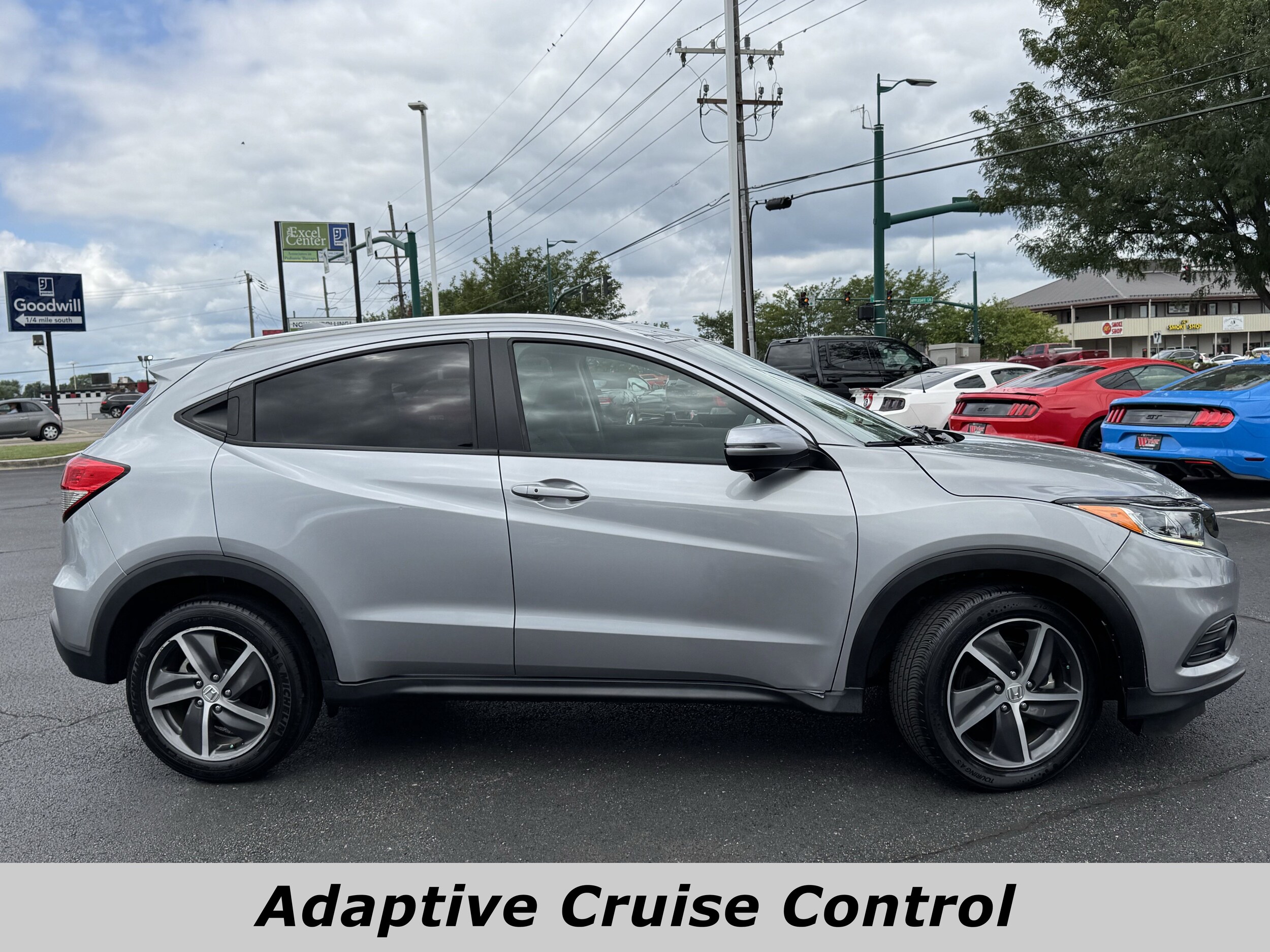 2022 Honda HR-V EX 2WD photo 2