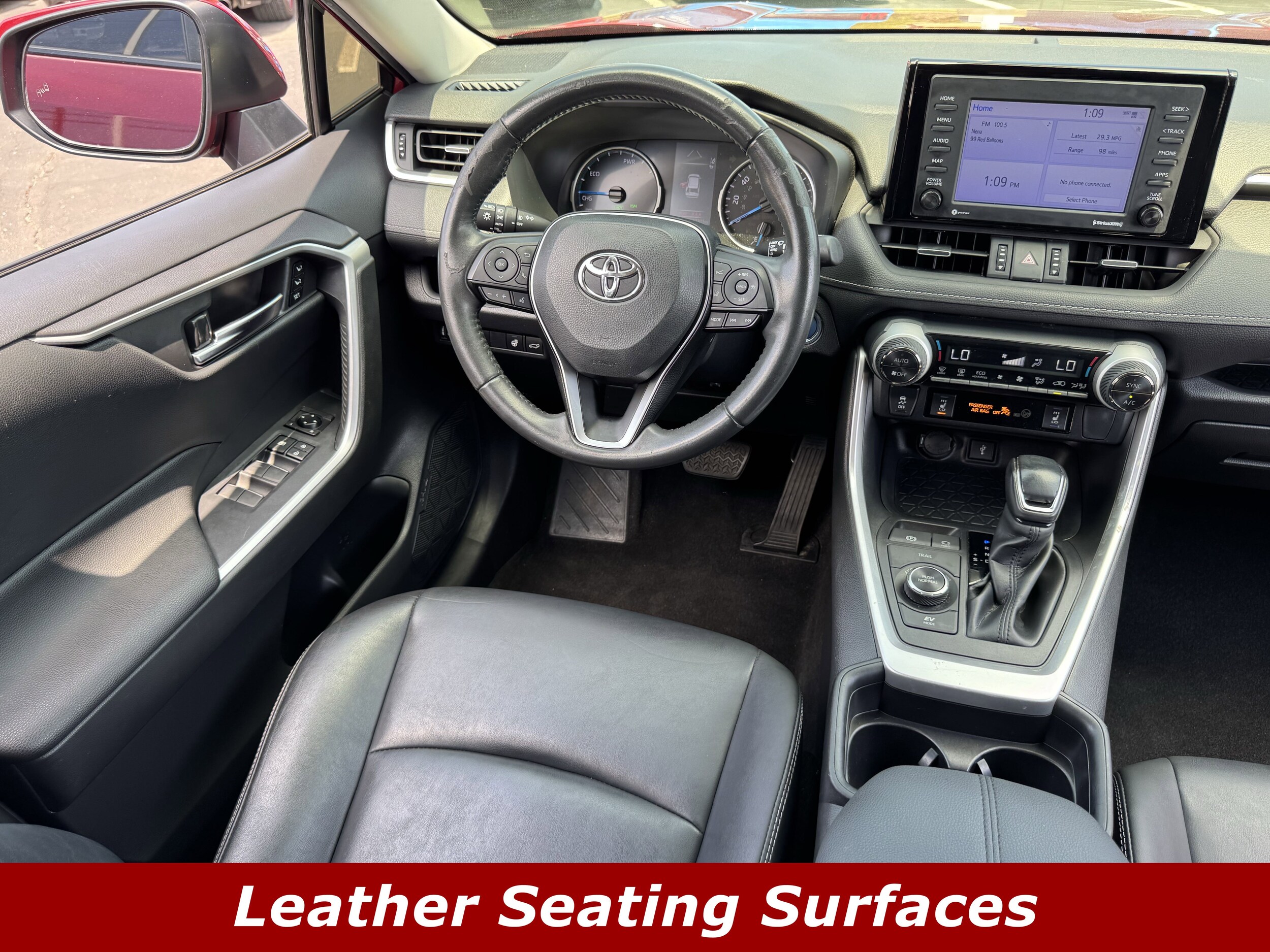 2021 Toyota RAV4 Hybrid XLE Premium photo 3