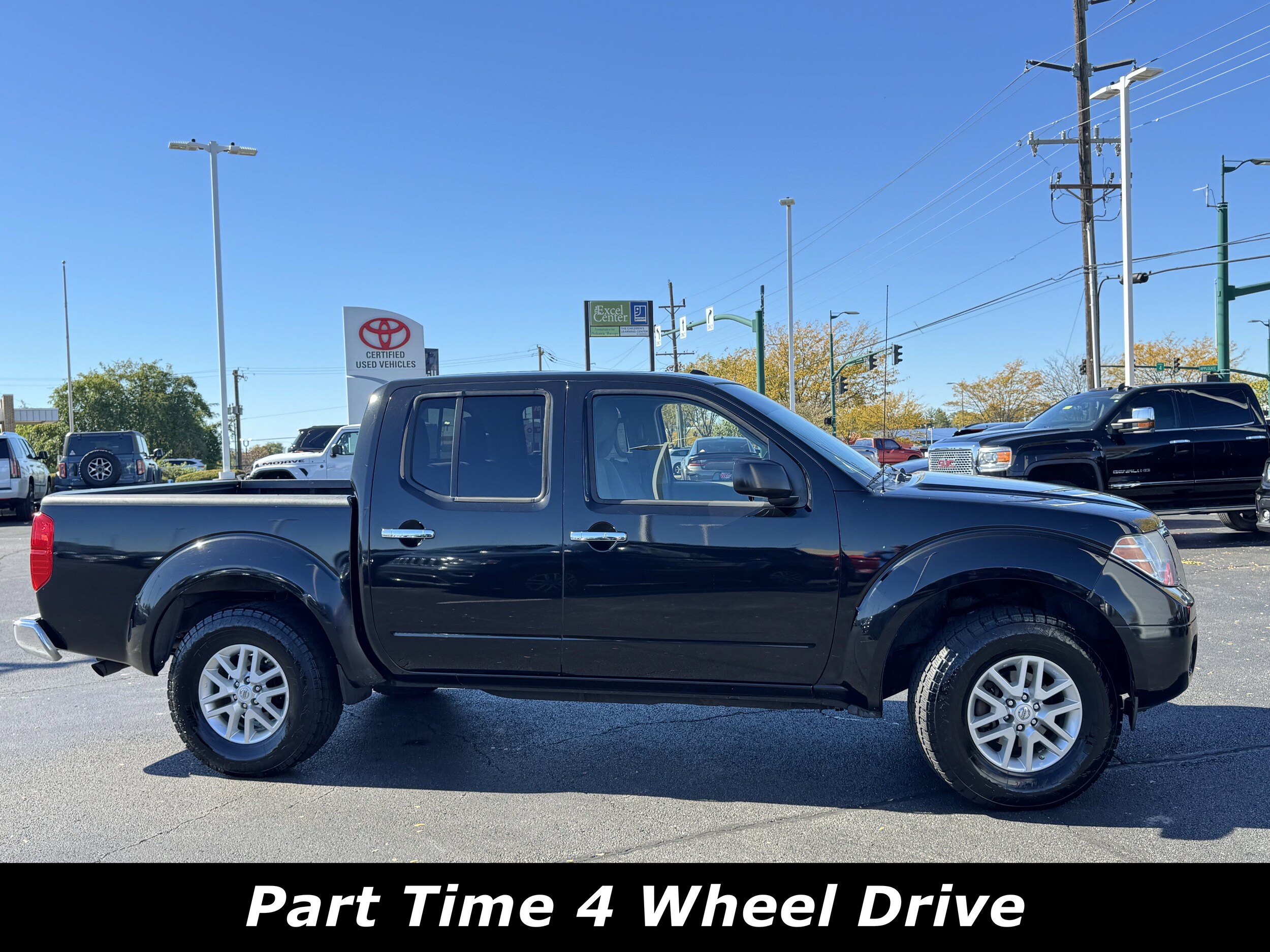 2016 Nissan Frontier SV photo 2