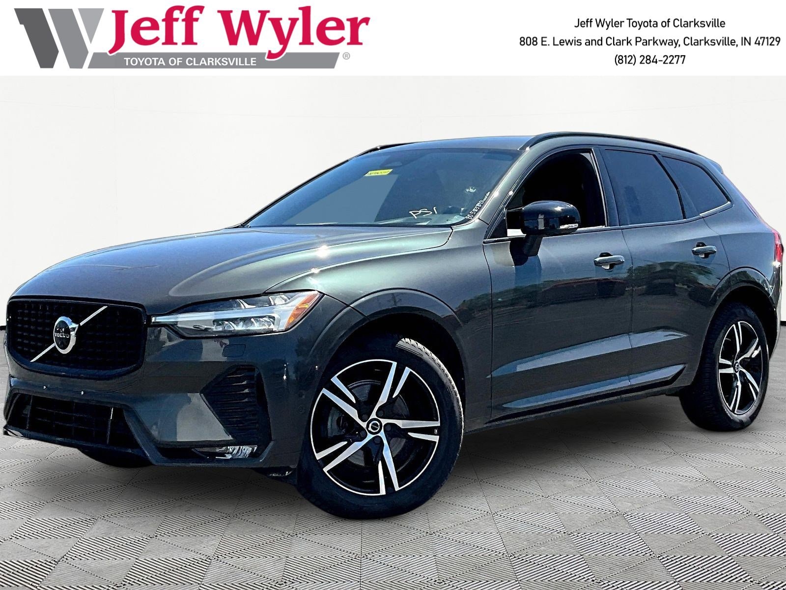 2022 Volvo XC60 B5 R-Design AWD's photo