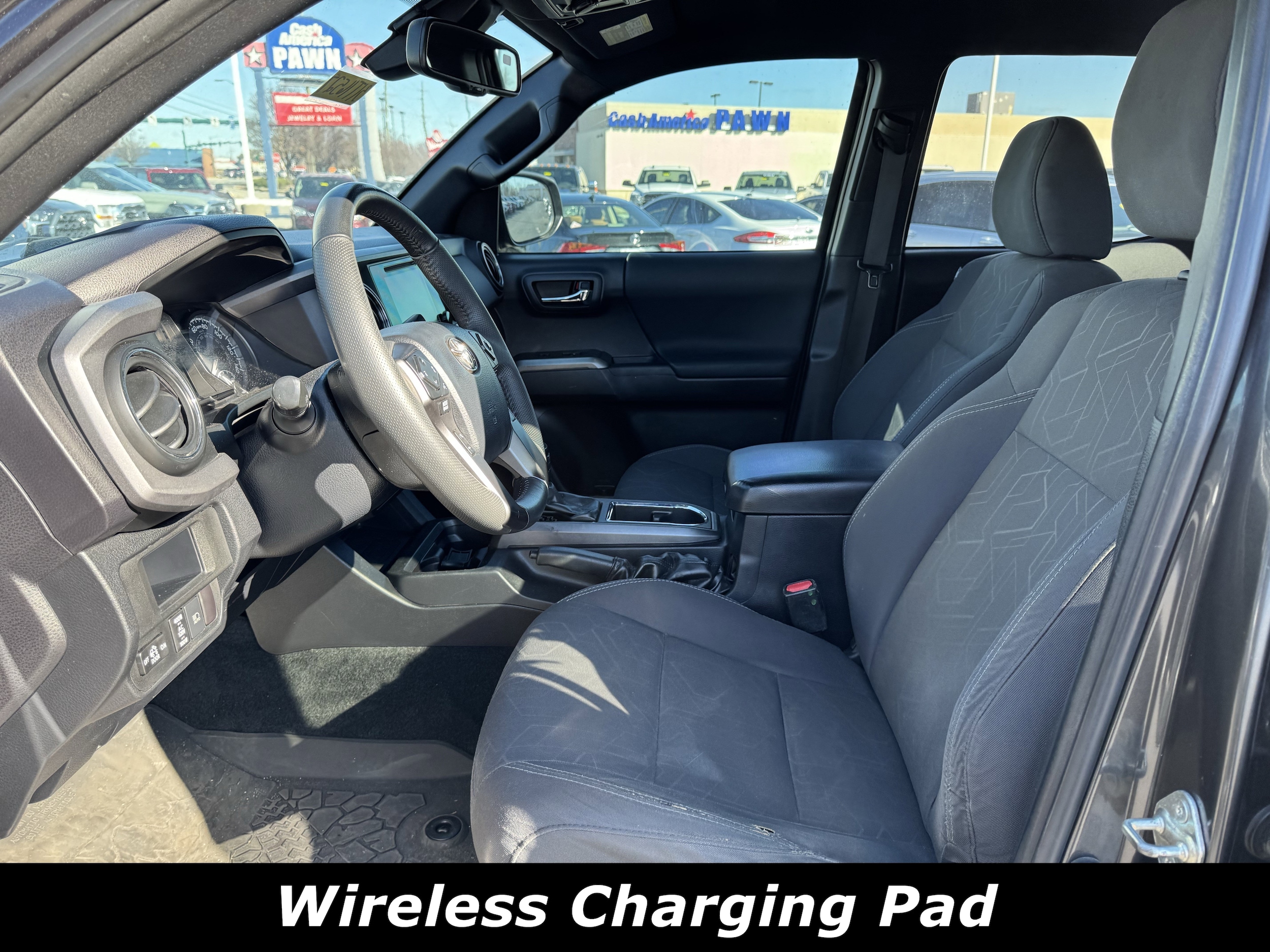 2018 Toyota Tacoma Double Cab photo 3