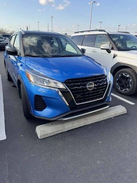 2023 Nissan Kicks SV photo 2