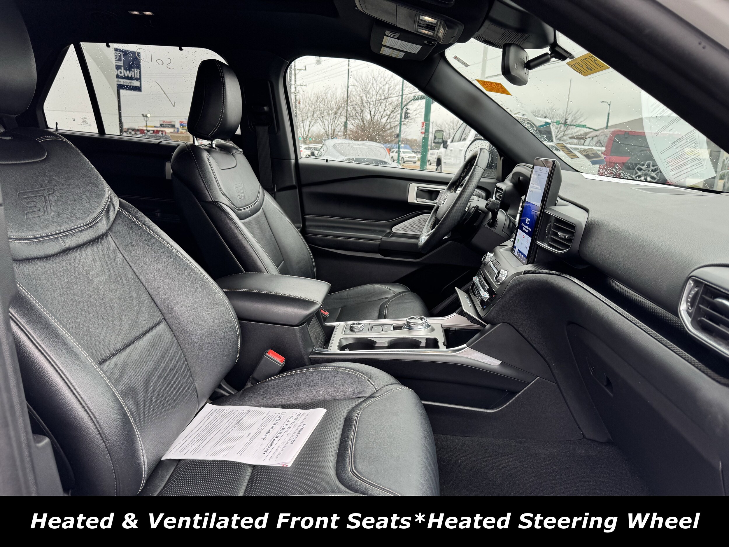 2020 Ford Explorer ST photo 4