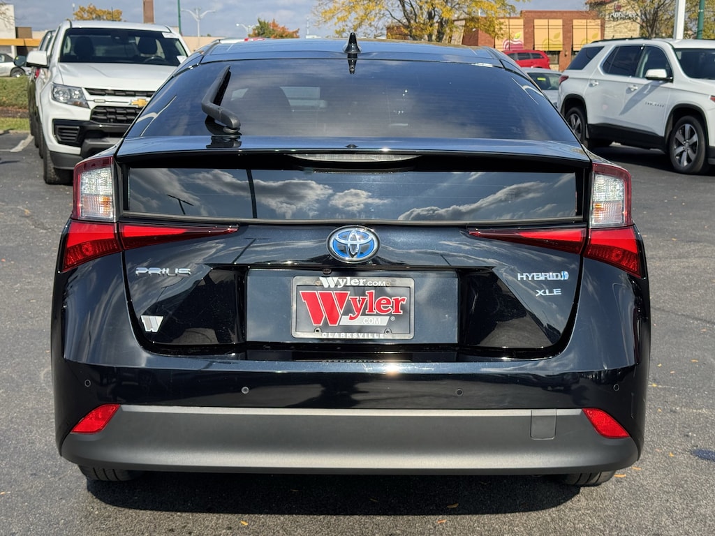 Used 2022 Toyota Prius L Hatchback