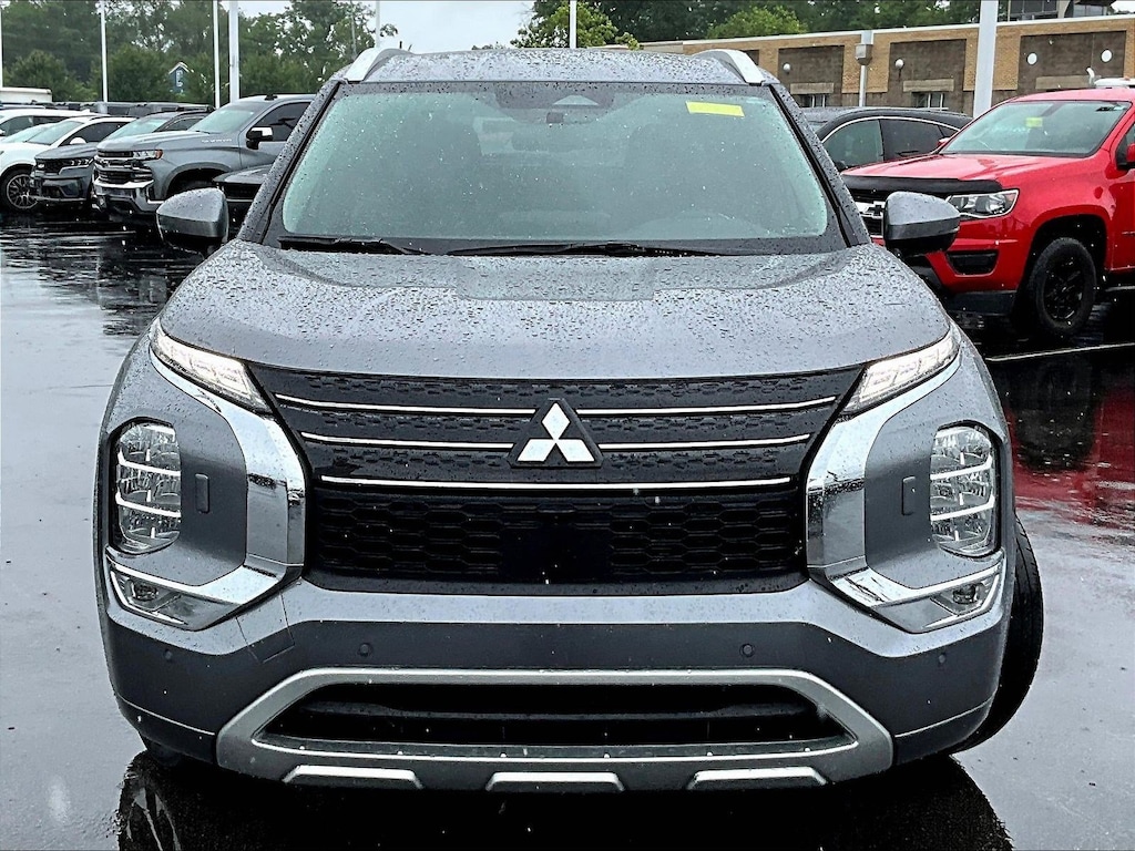Used 2023 Mitsubishi Outlander Plug-In Hybrid SEL SUV