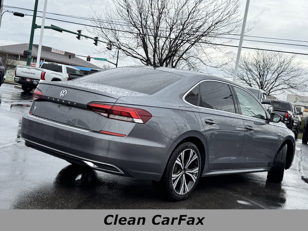 Used 2022 Volkswagen Passat 2.0T SE Sedan