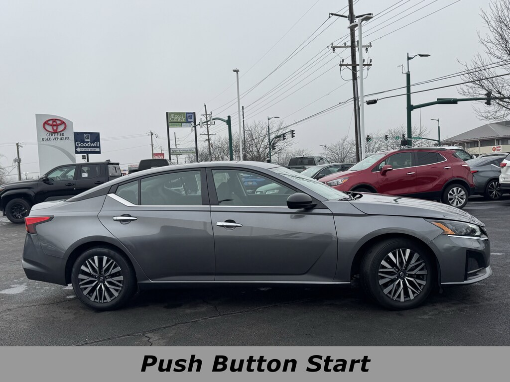 Used 2024 Nissan Altima 2.5 SV Sedan