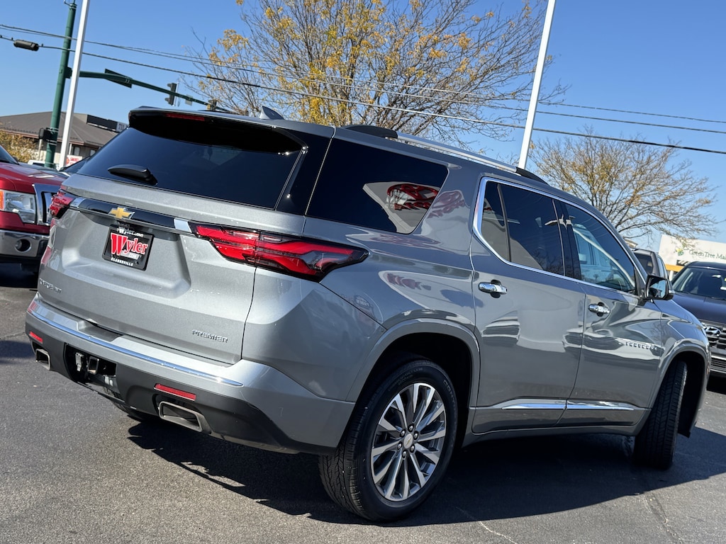 Used 2023 Chevrolet Traverse Premier SUV