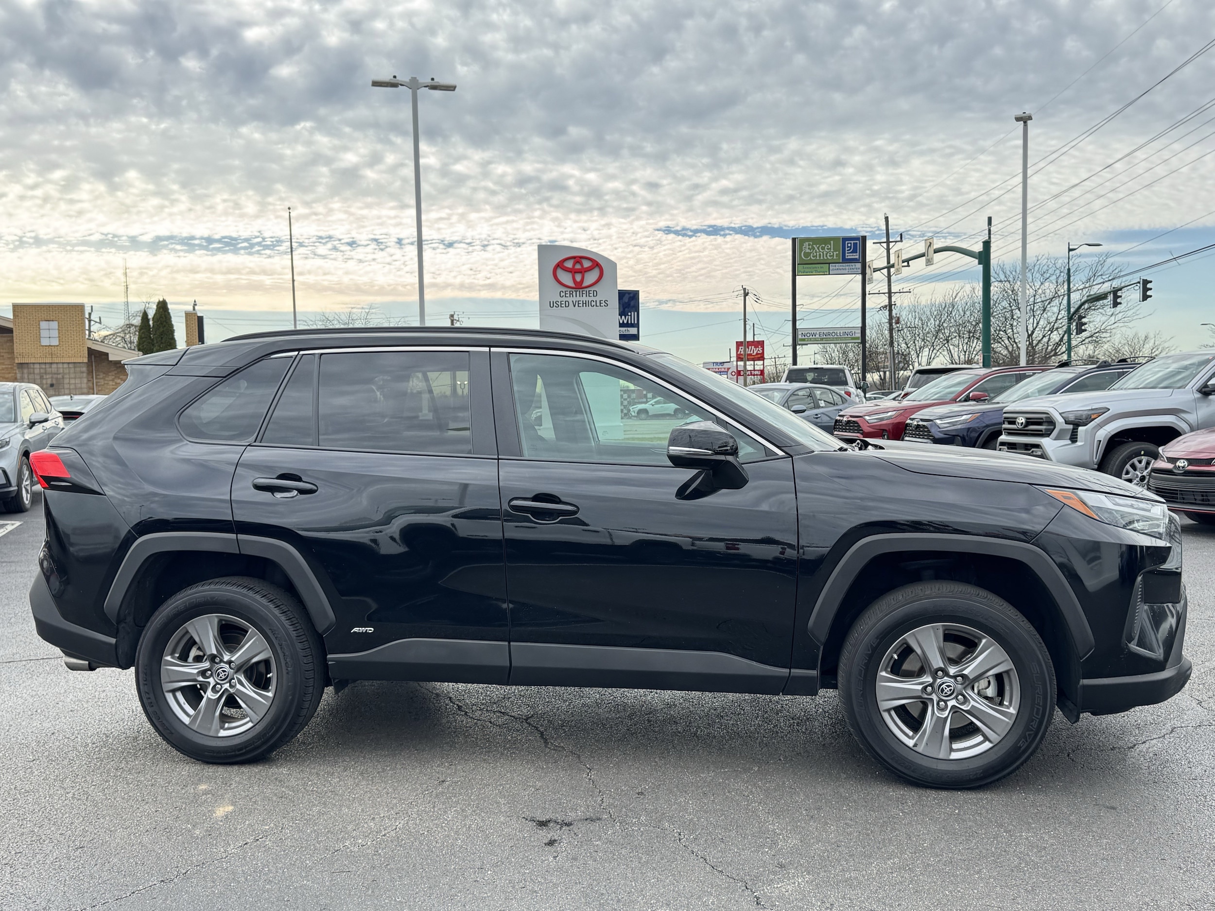 Used 2024 Toyota RAV4 LE with VIN 4T3MWRFV0RU132532 for sale in Northfield, Minnesota