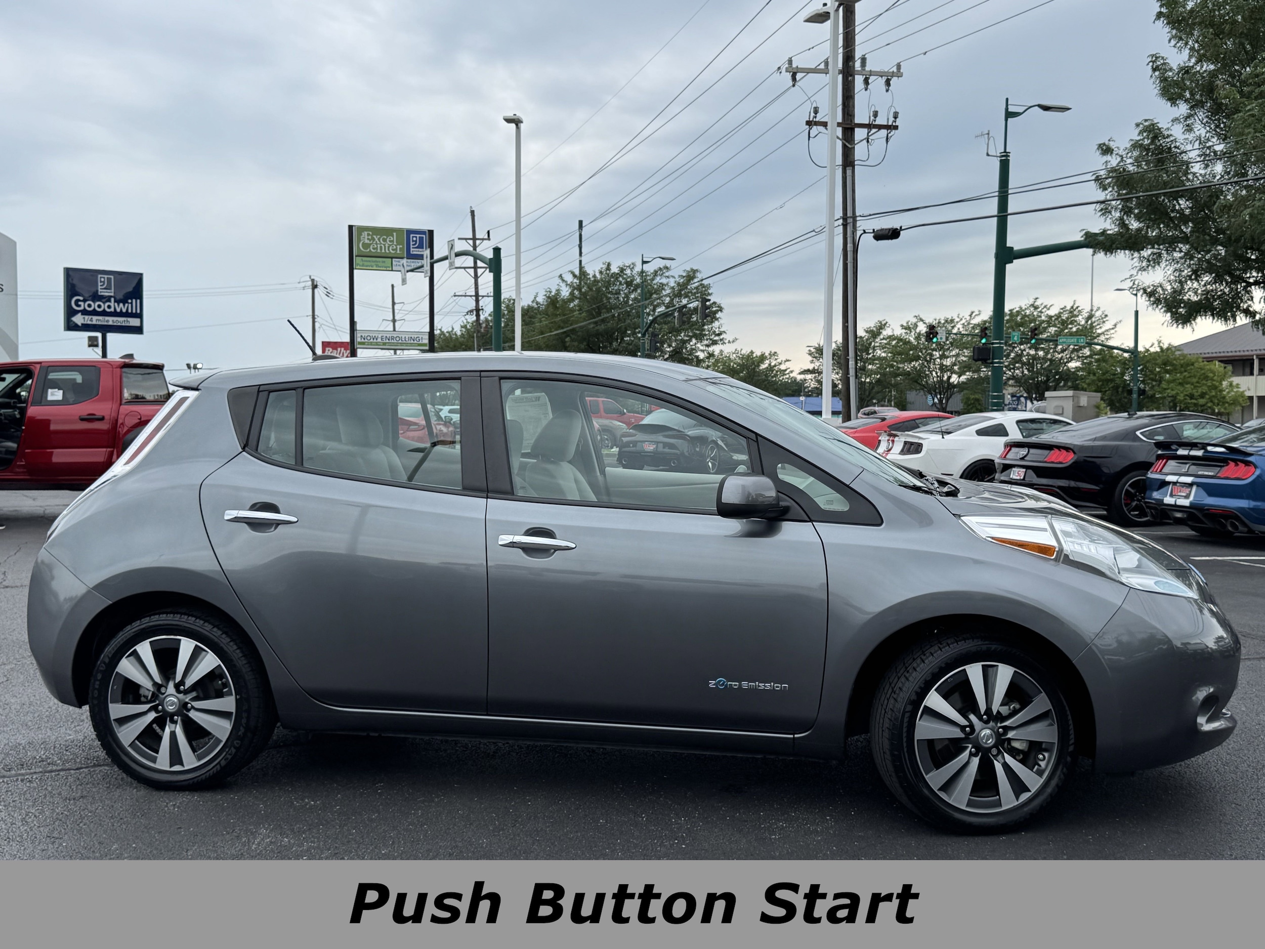 Used 2015 Nissan LEAF SV with VIN 1N4AZ0CP9FC319977 for sale in Clarksville, IN