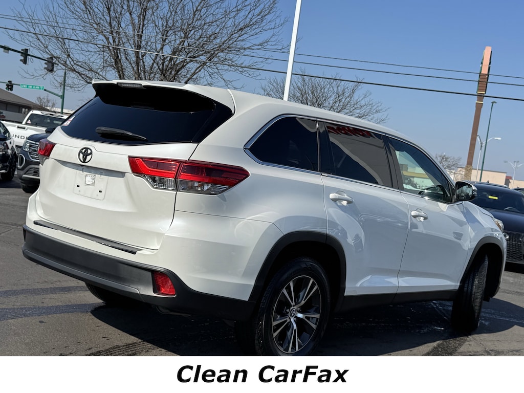 Used 2019 Toyota Highlander LE I4 SUV