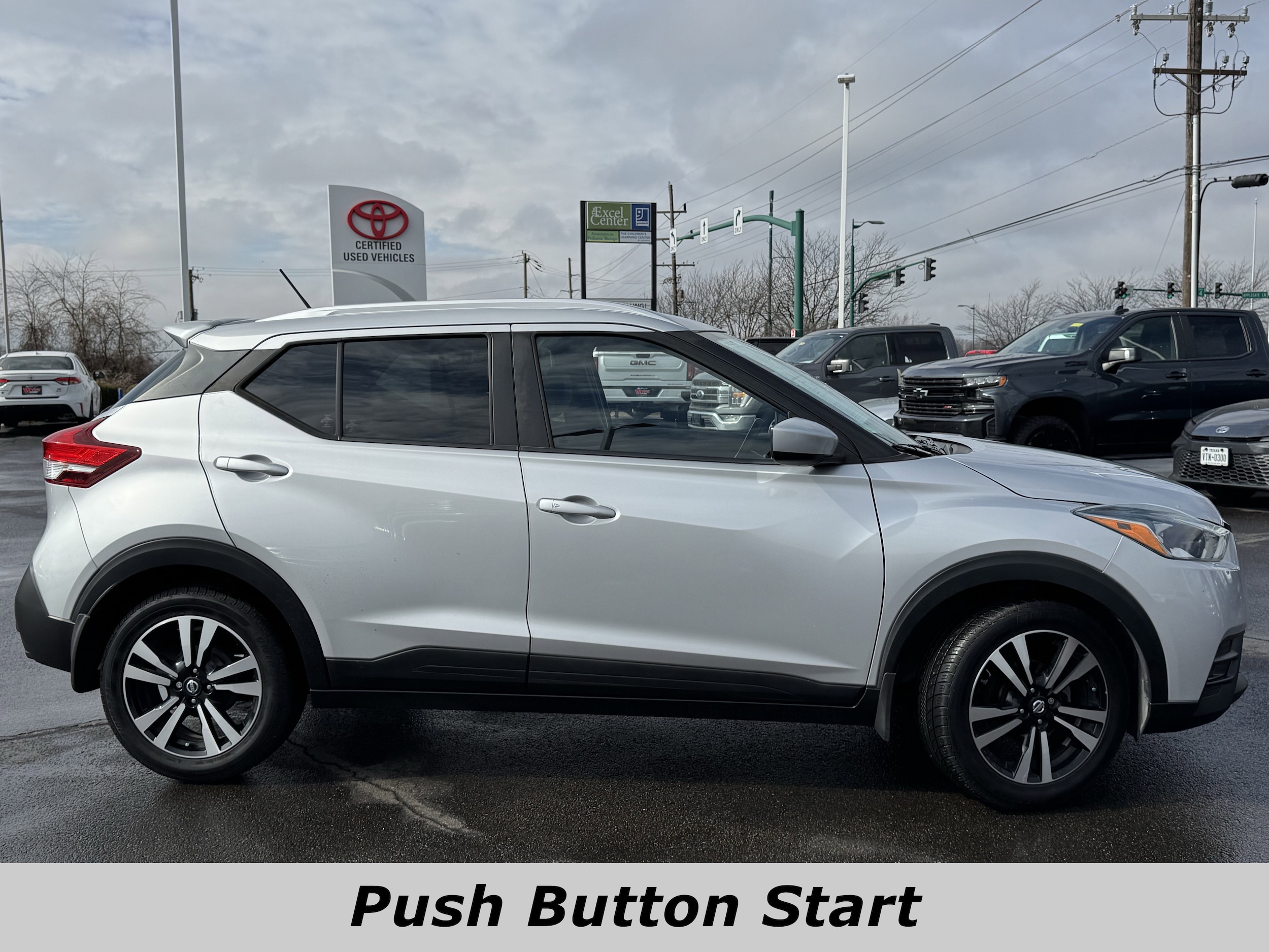 Used 2019 Nissan Kicks SV with VIN 3N1CP5CU0KL510149 for sale in Clarksville, IN