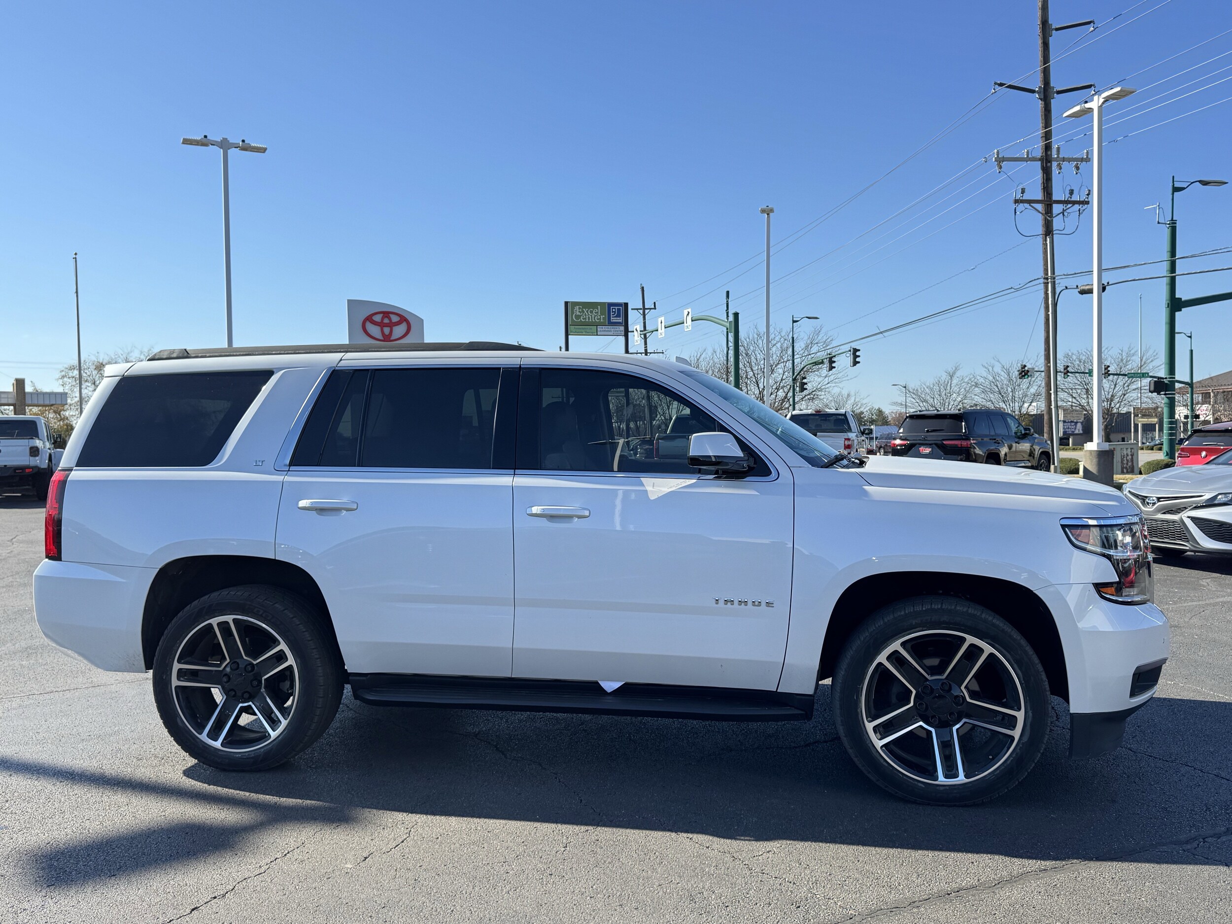 2020 Chevrolet Tahoe LT photo 2