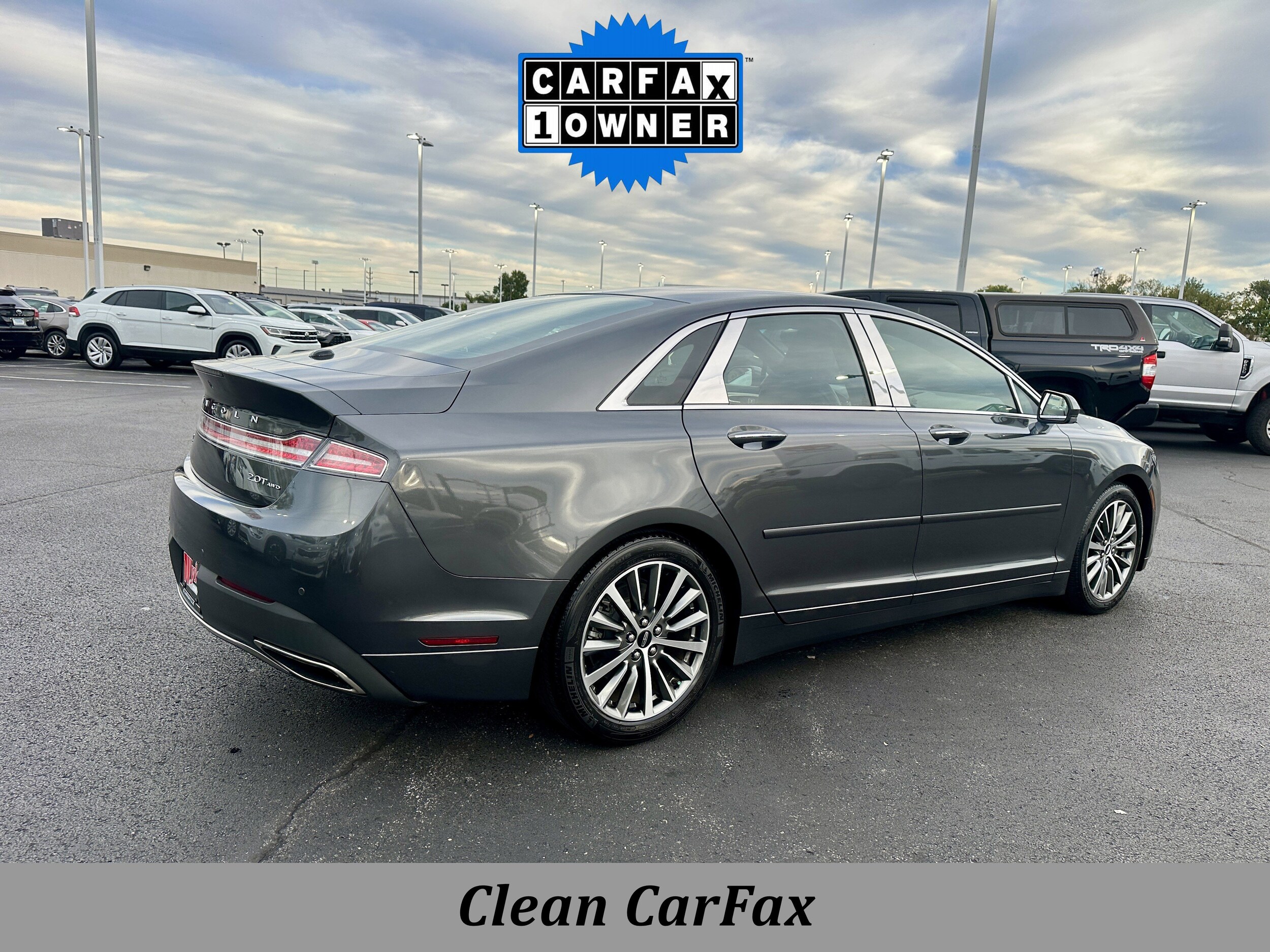 2020 Lincoln MKZ Standard photo 2
