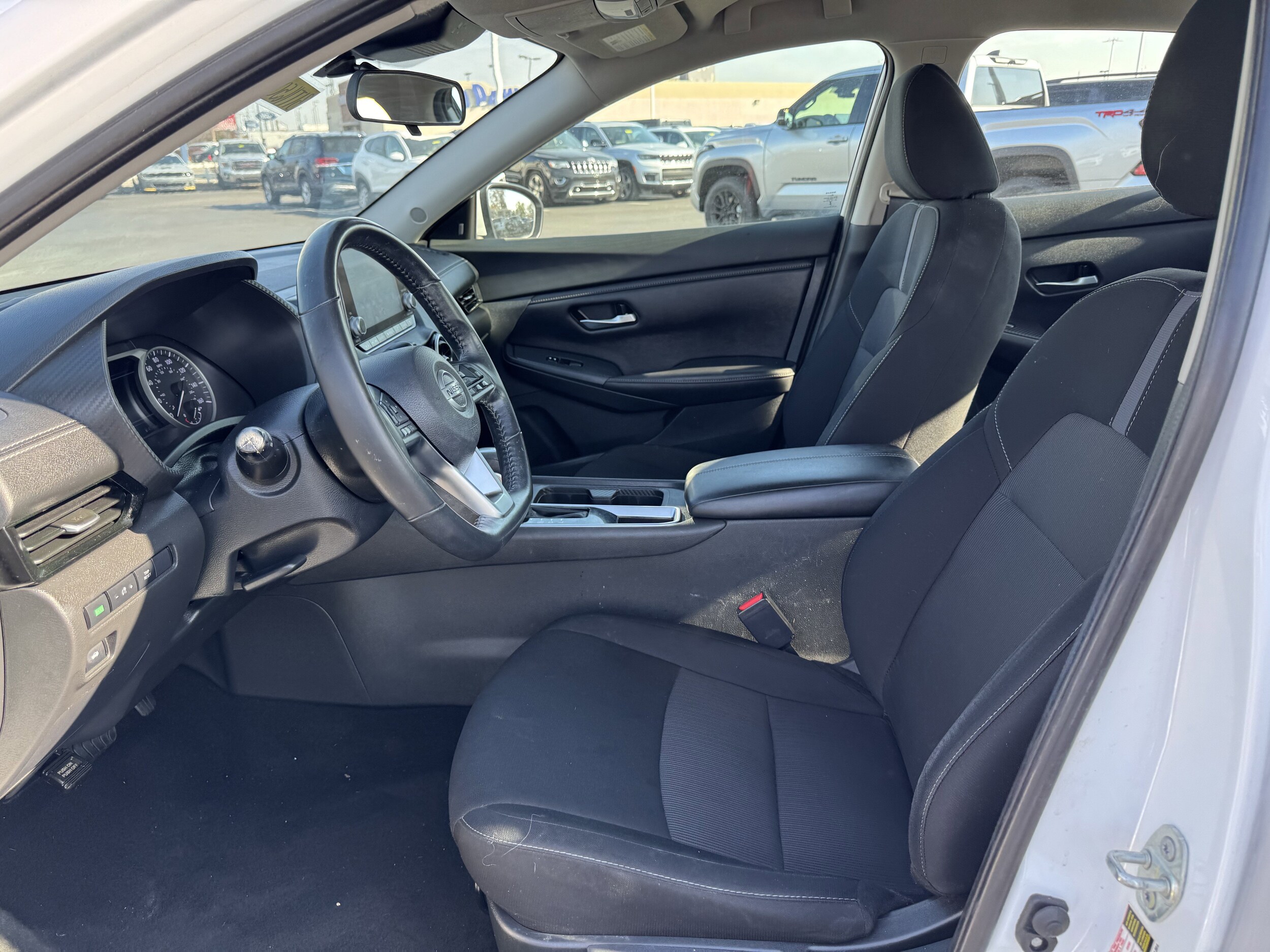 2023 Nissan Sentra SV photo 4