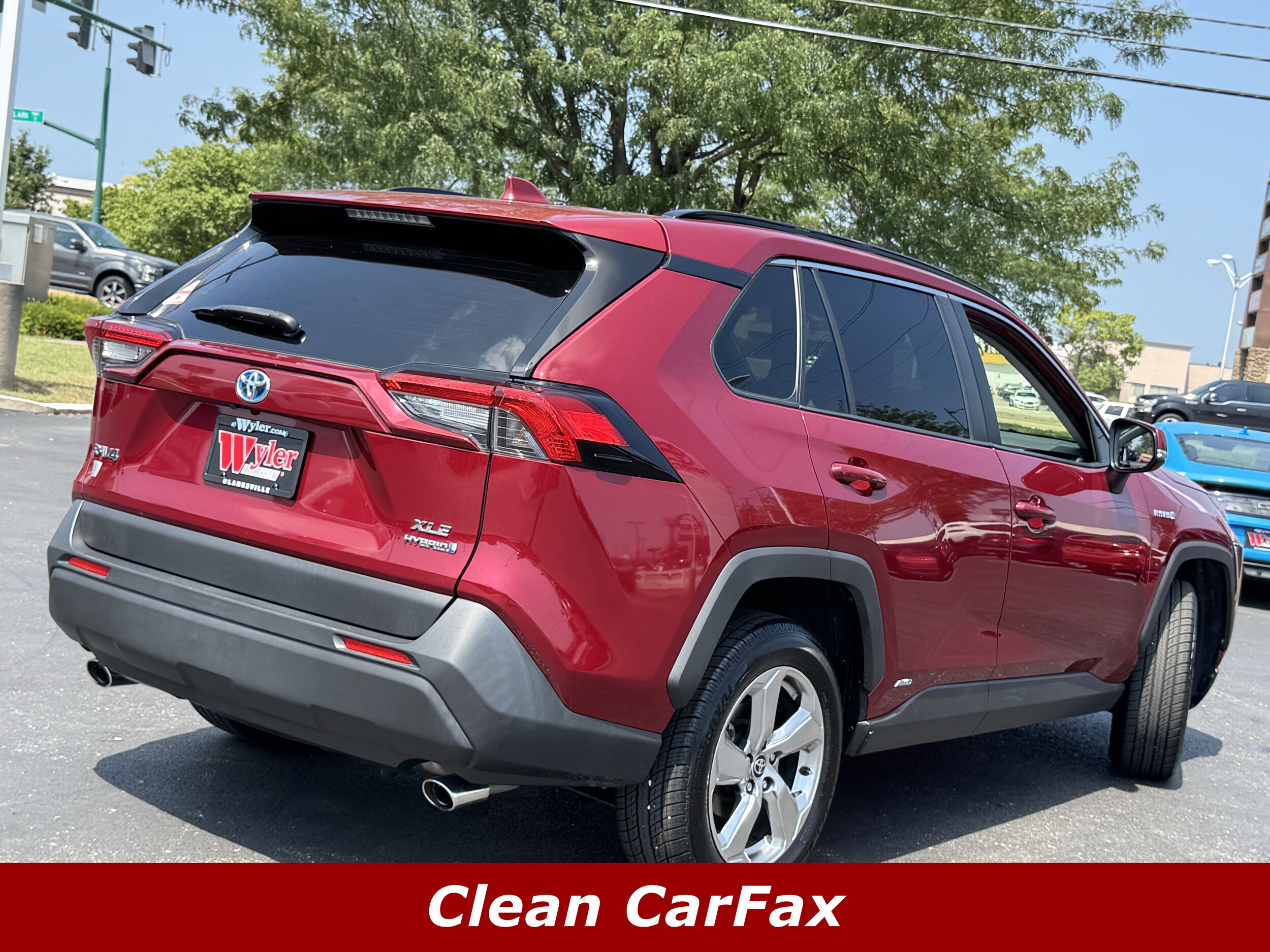 2021 Toyota RAV4 Hybrid XLE Premium photo 2