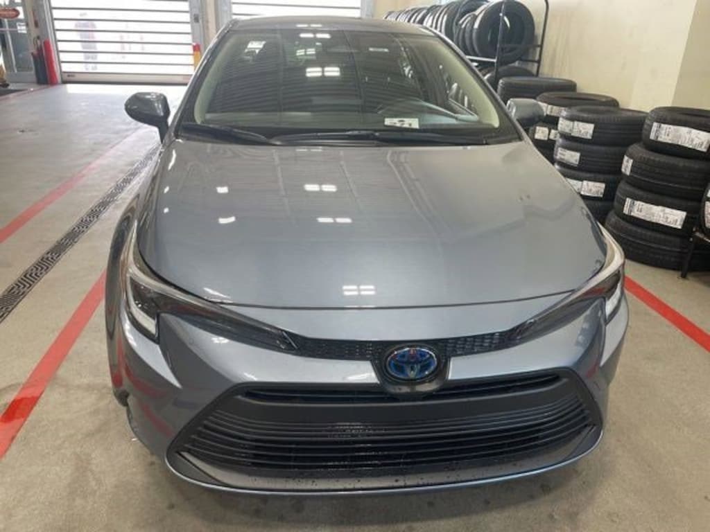 Used 2025 Toyota Corolla Hybrid LE Sedan