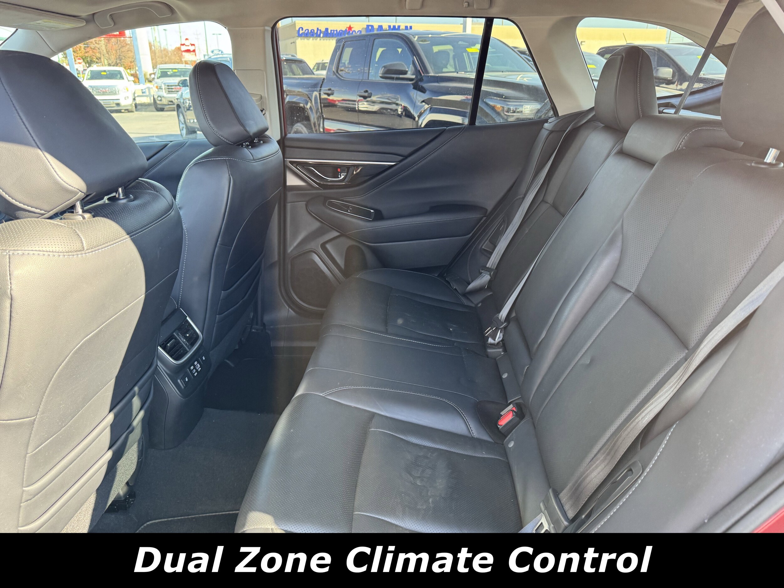 2024 Subaru Outback Touring photo 3