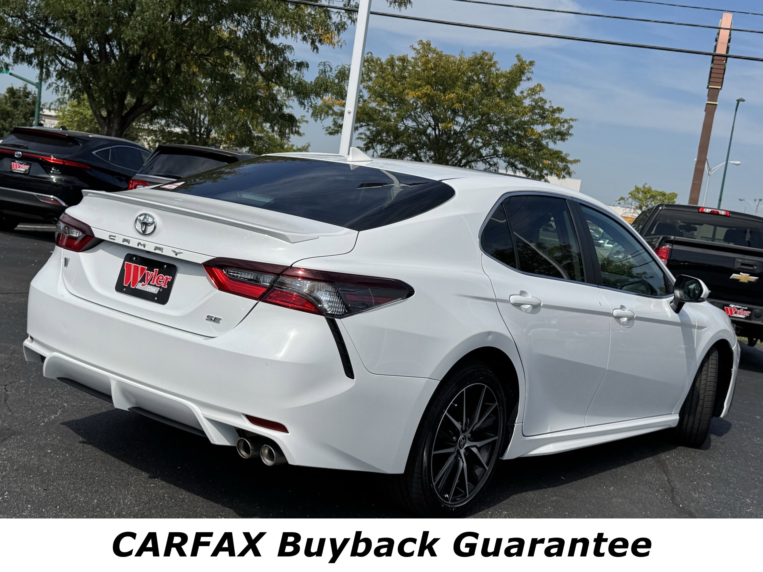 2024 Toyota Camry SE photo 3