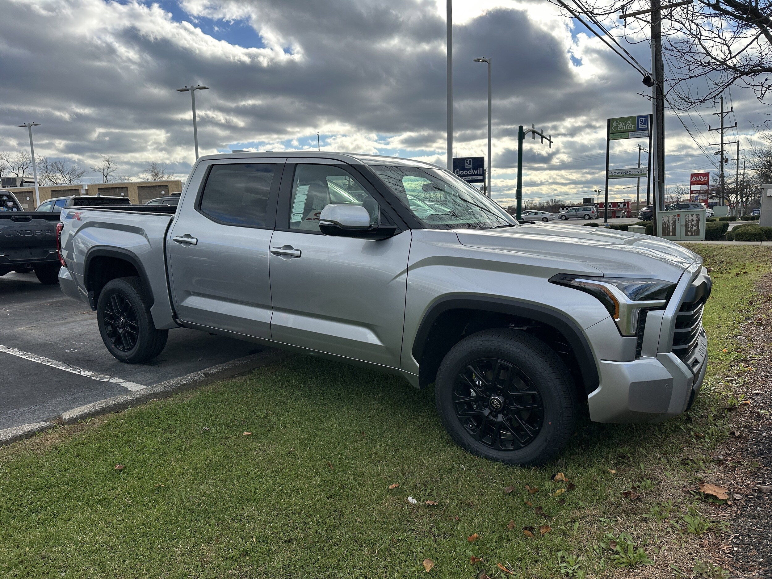 2026 Toyota Tundra SR5 CrewMax photo 2