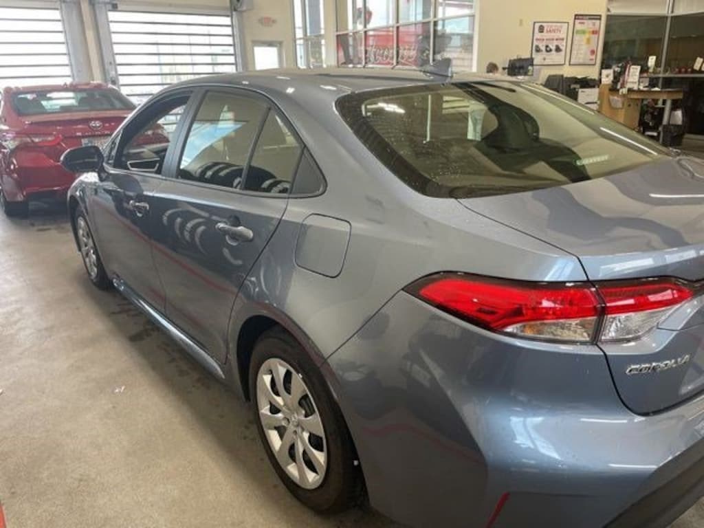 Used 2025 Toyota Corolla Hybrid LE Sedan