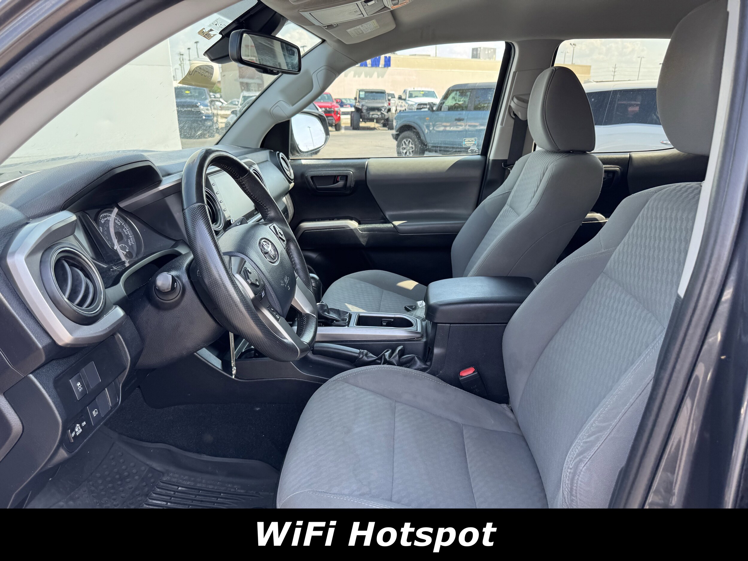 2020 Toyota Tacoma SR5 V6 Double Cab photo 3