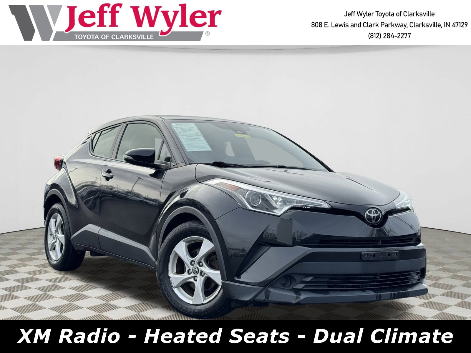 2019 Toyota C-HR LE's photo