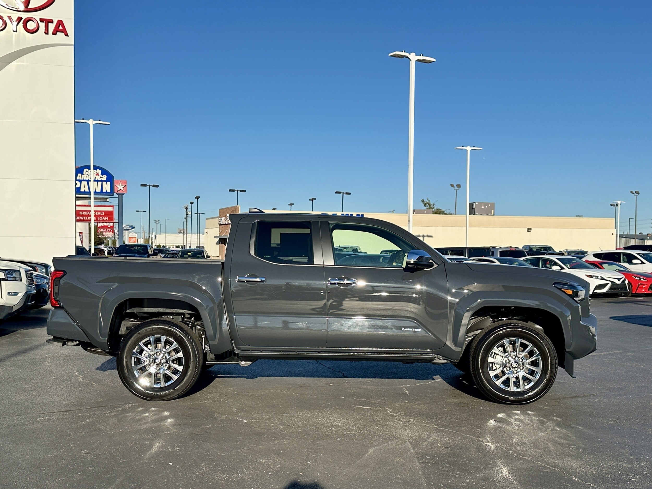 2024 Toyota Tacoma Limited photo 4